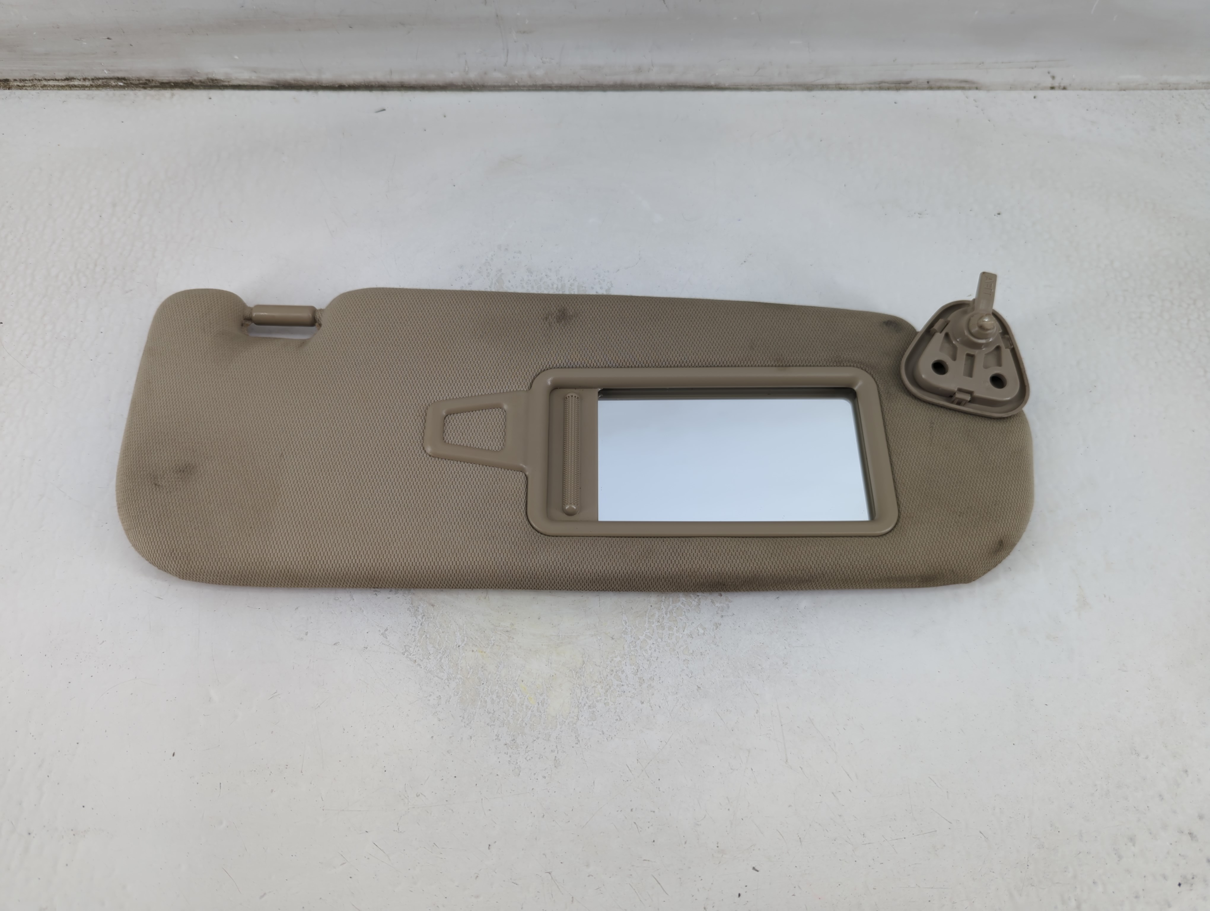 2011-2016 Kia Optima Passenger Sun Visor Mirror Right Sunvisor Beige 1073772 - Oemusedautoparts1.com