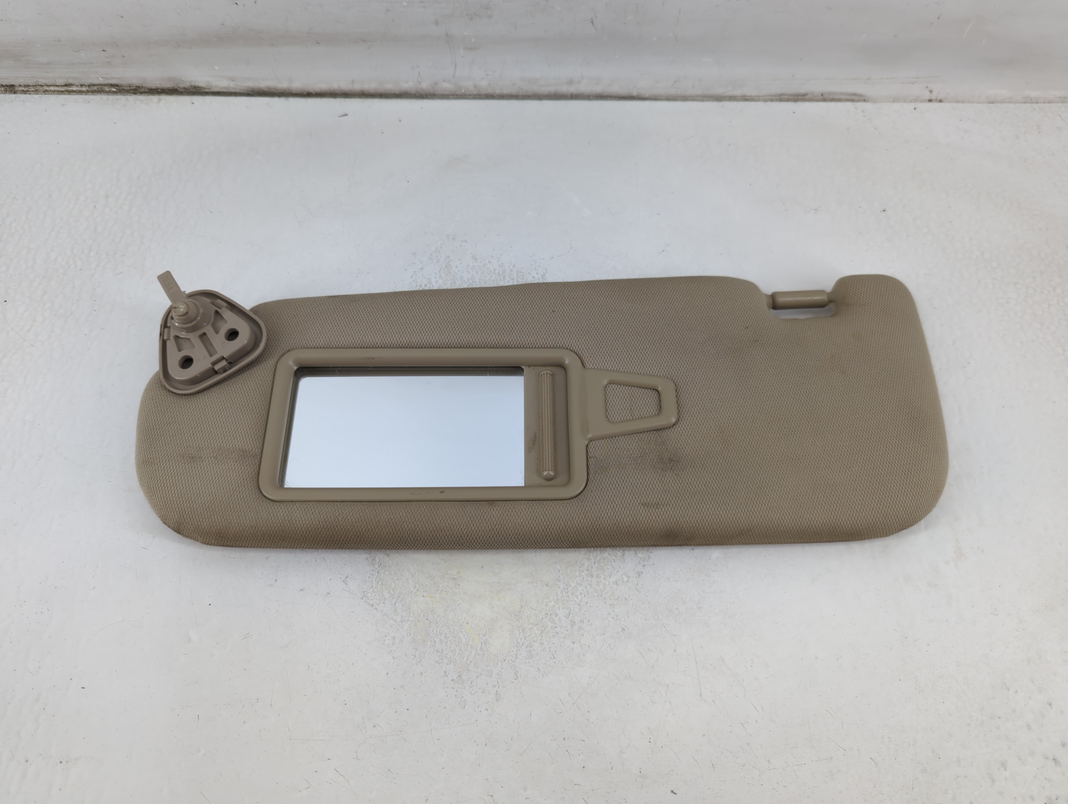 2011-2016 Kia Optima Driver Sun Visor Mirror Left Sunvisor Beige 1073773 - Oemusedautoparts1.com