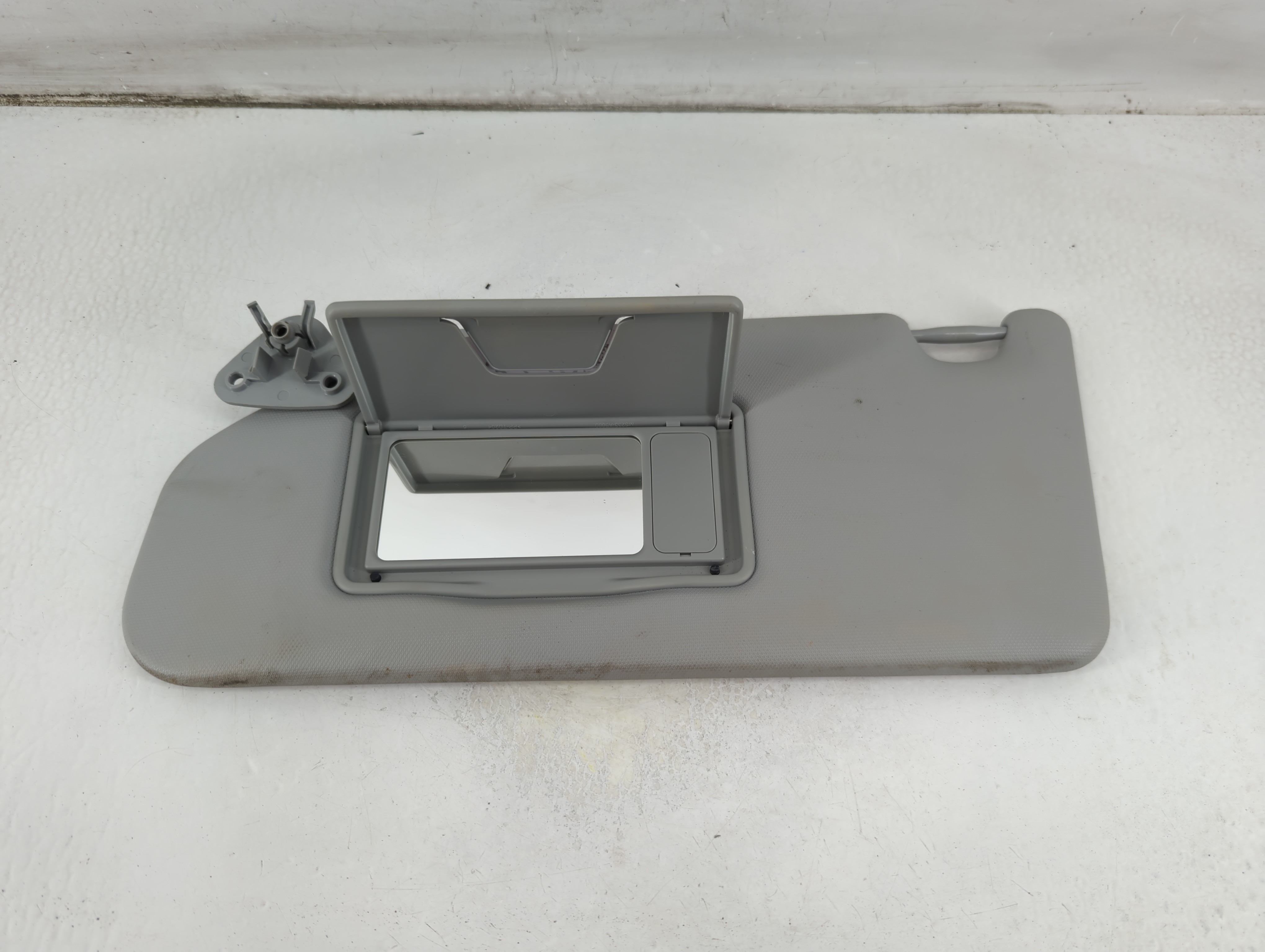 Picture of 2022 Mitsubishi Outlander Sport Driver Sun Visor Mirror Left Sunvisor 1073778
