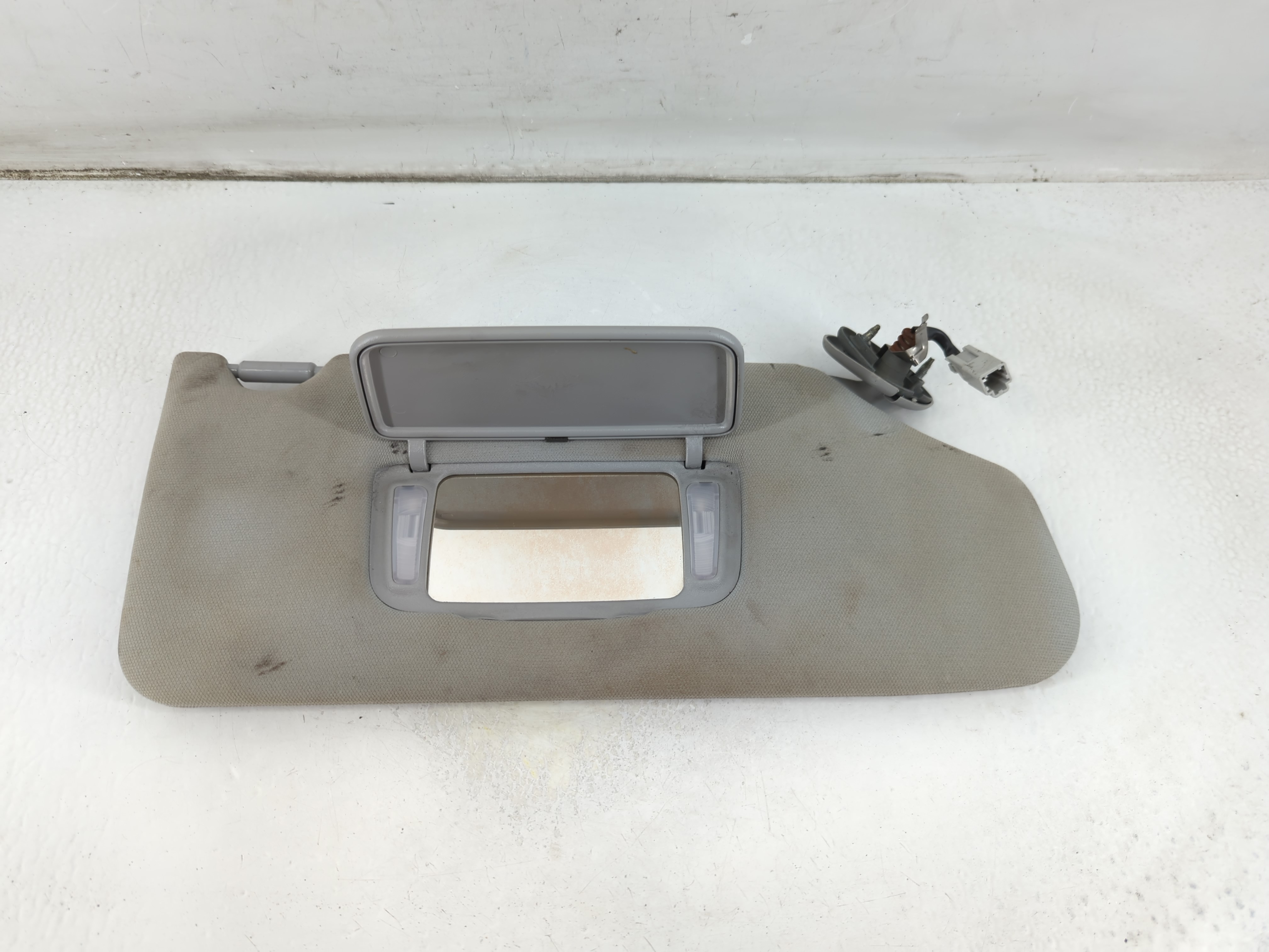 2003-2007 Honda Accord Passenger Sun Visor Mirror Right Sunvisor 1073788 - Oemusedautoparts1.com