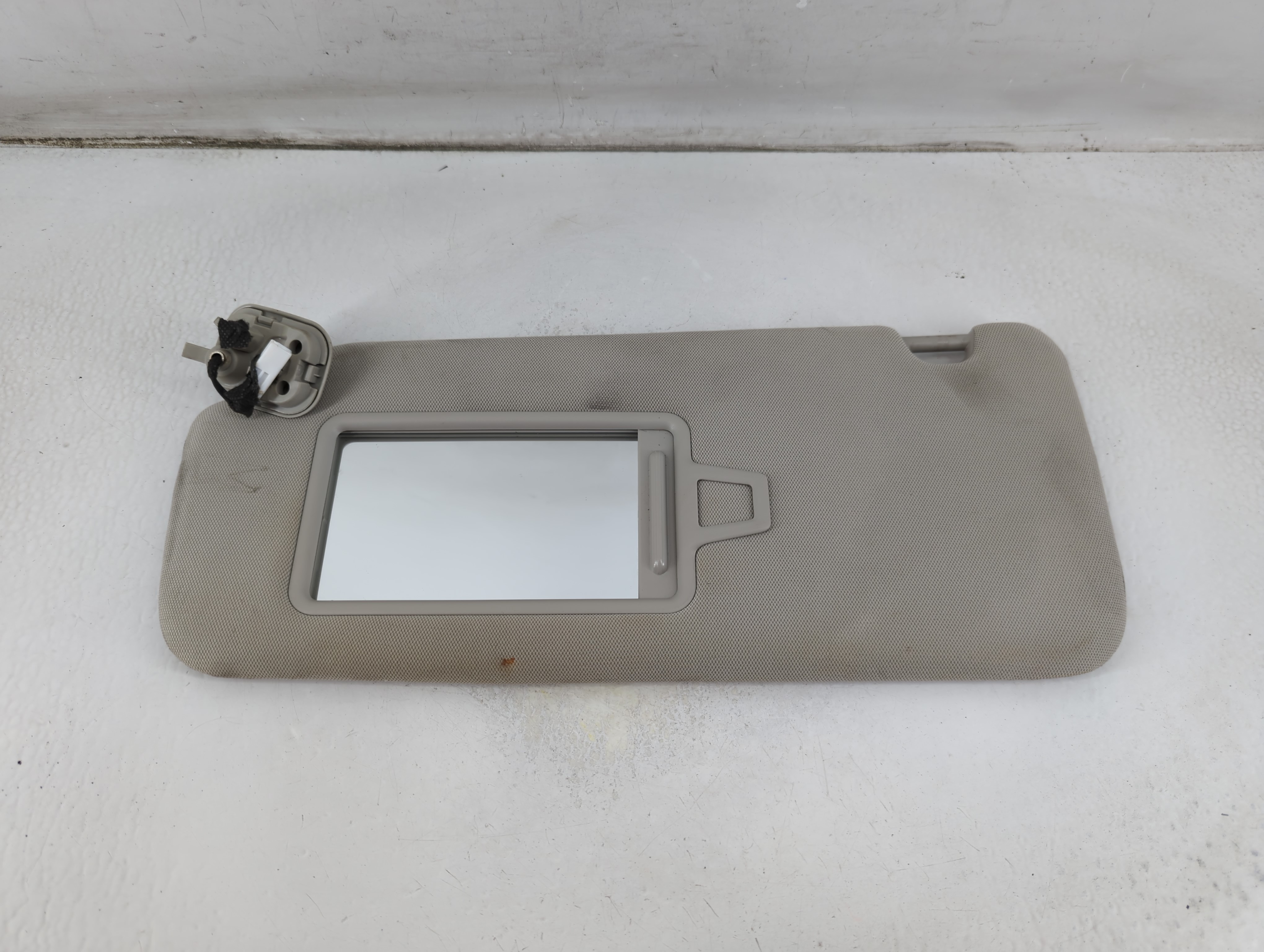 2020-2022 Kia Telluride Passenger Sun Visor Mirror Right Sunvisor Gray 1073797 - Oemusedautoparts1.com