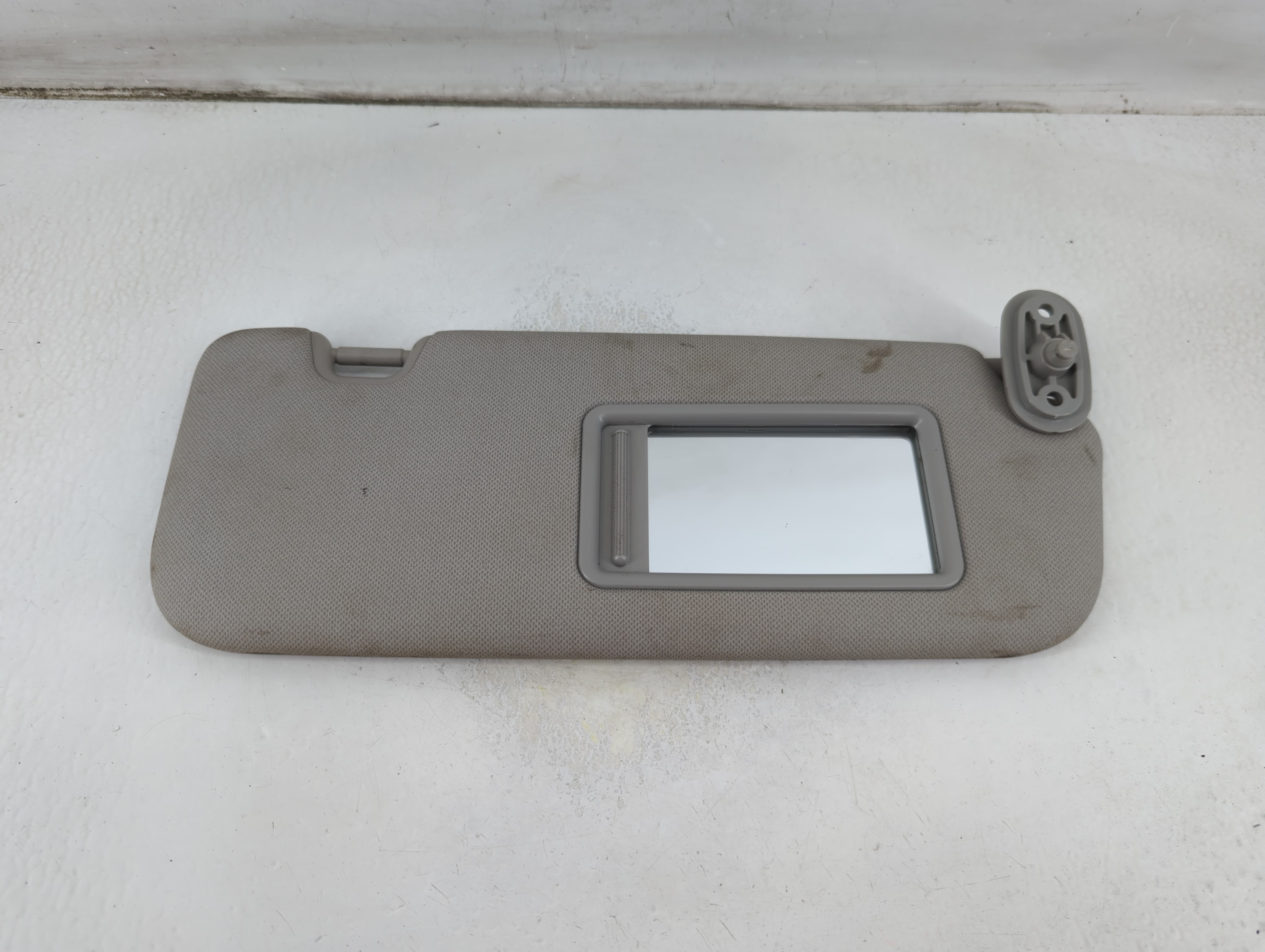 2014-2016 Kia Forte Driver Sun Visor Mirror Left Sunvisor Gray 1073802 - Oemusedautoparts1.com