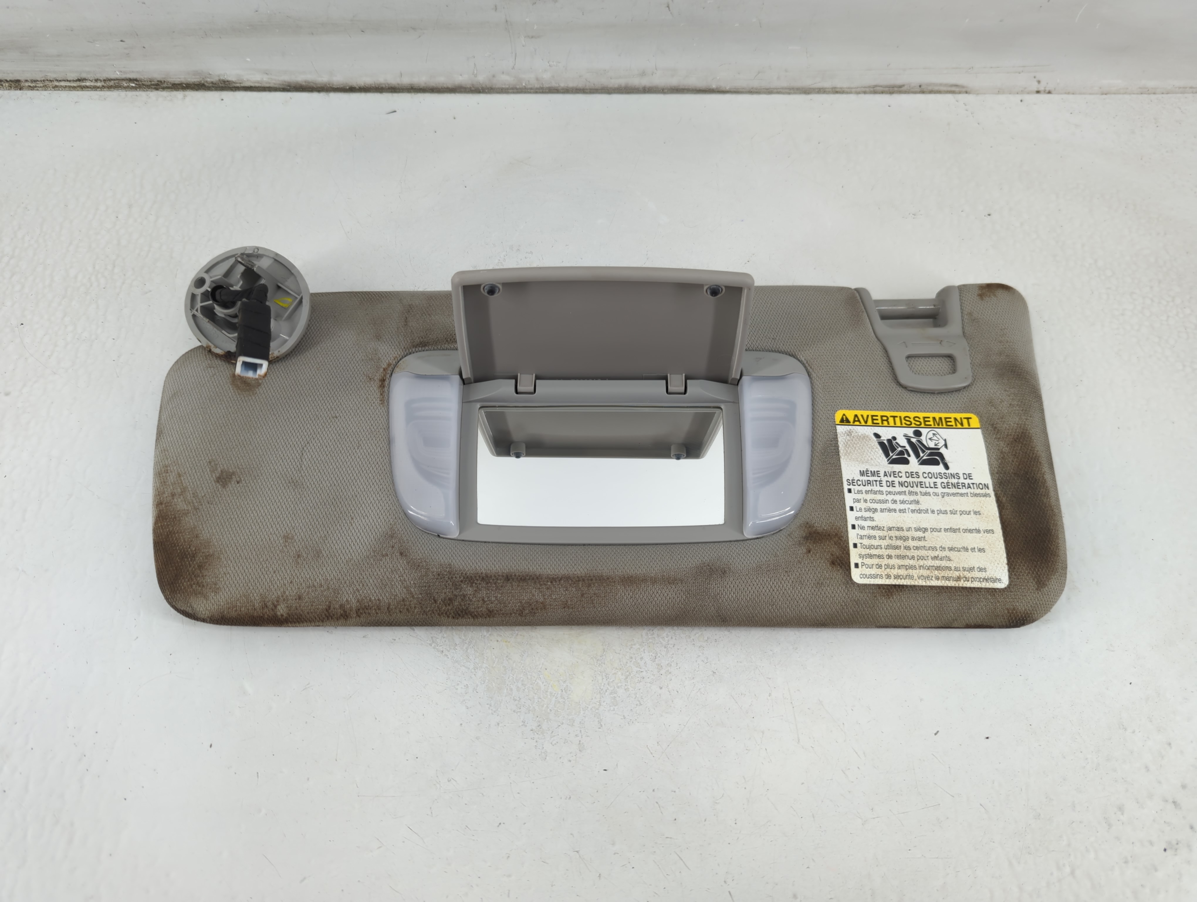 2016-2022 Toyota Tacoma Driver Sun Visor Mirror Left Sunvisor Grey 1073814 - Oemusedautoparts1.com