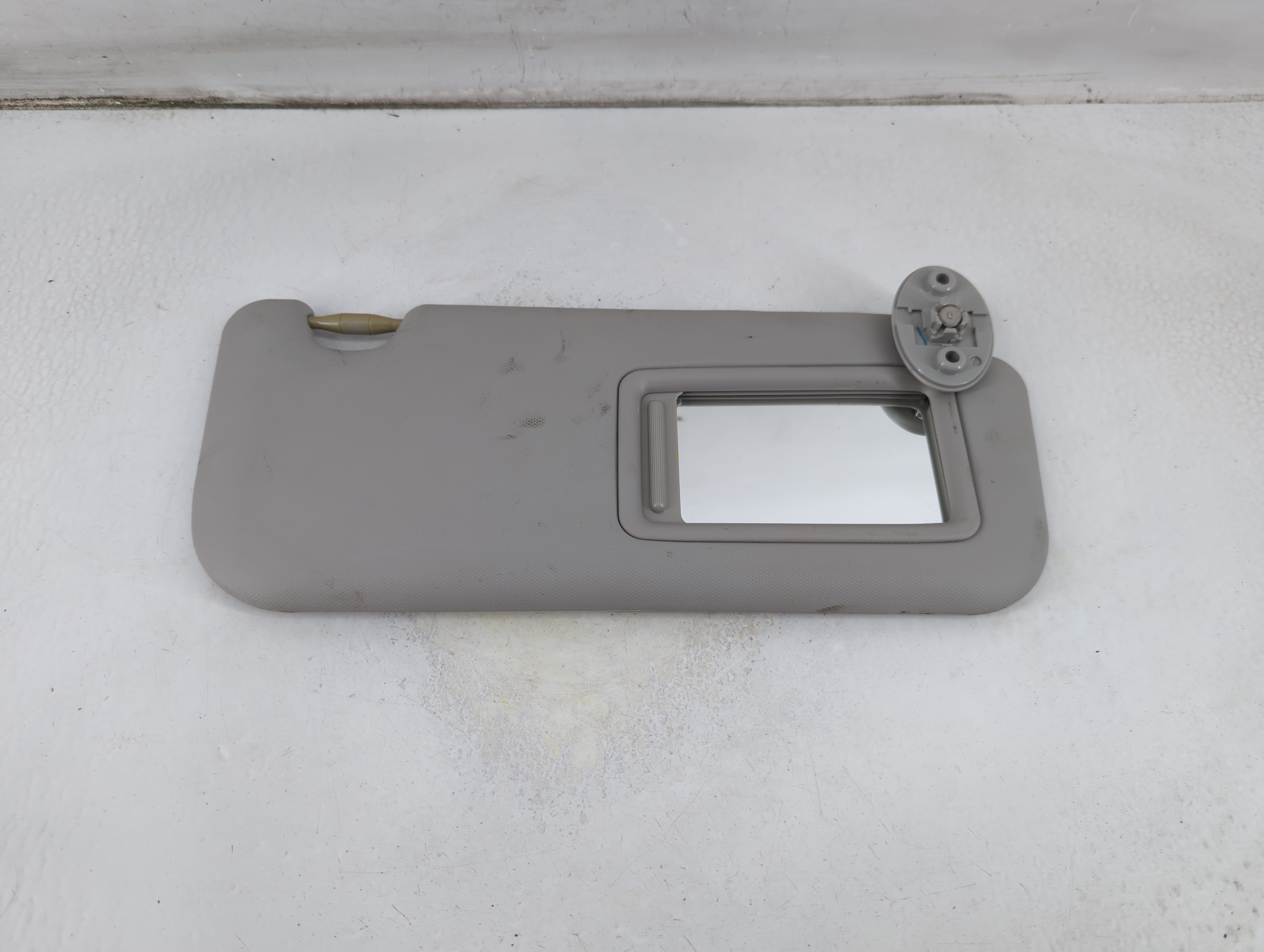 2014-2016 Toyota Corolla Passenger Sun Visor Mirror Right Sunvisor Gray 1073819 - Oemusedautoparts1.com