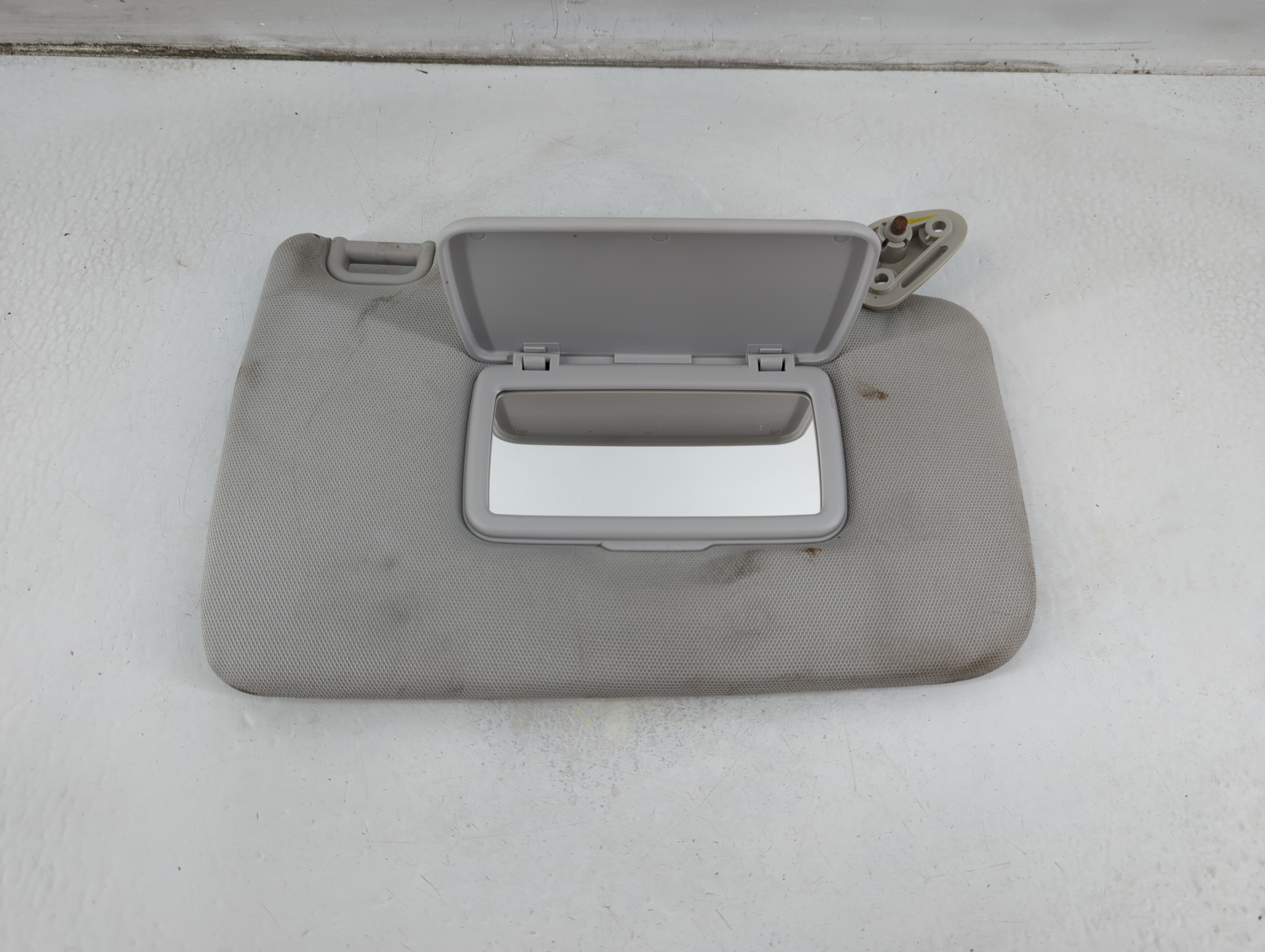 Picture of 2014-2016 Subaru Forester Passenger Sun Visor Mirror Right Sunvisor Gray 1073824