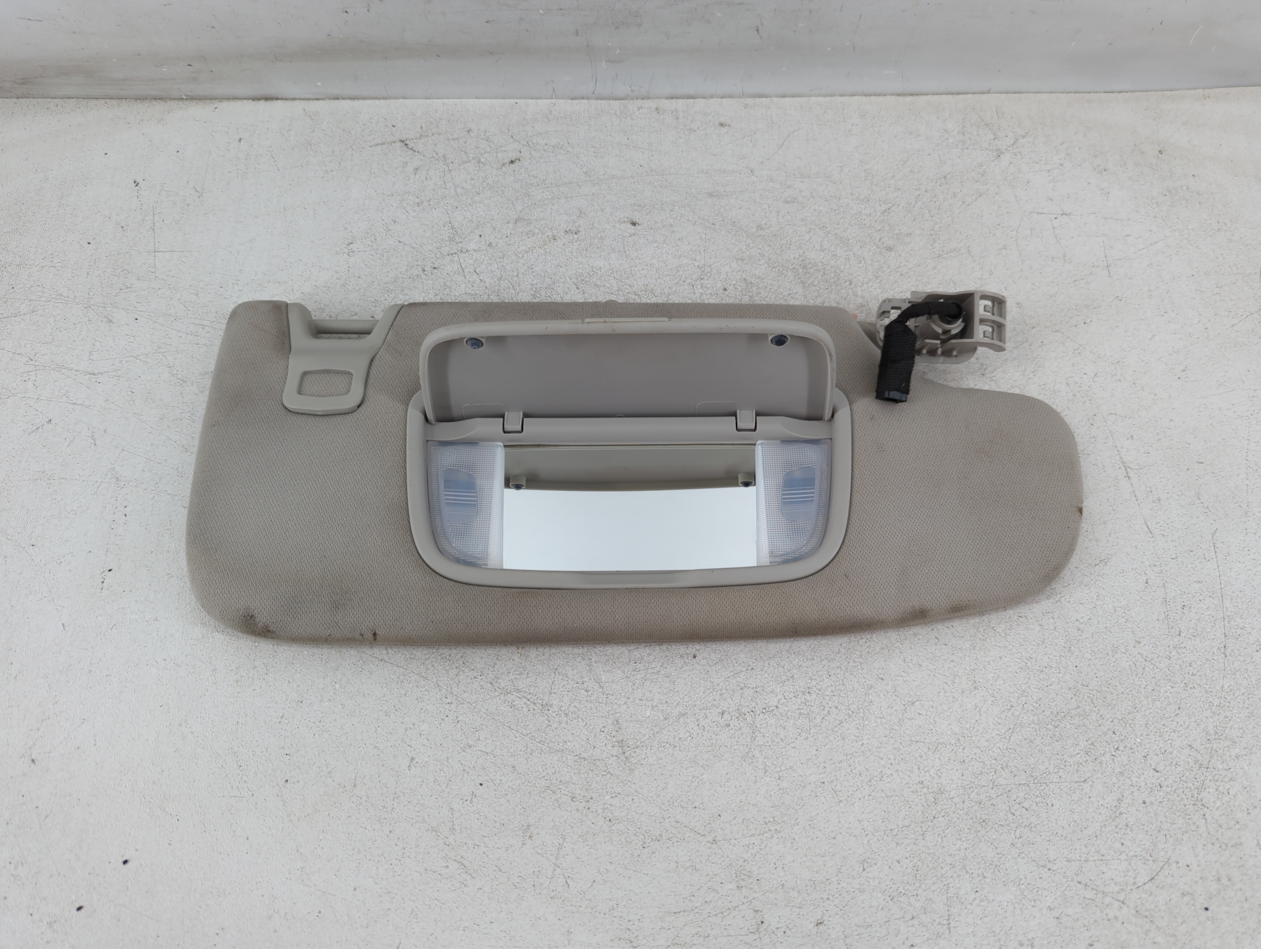 2015-2016 Ford Fusion Driver Sun Visor Mirror Left Sunvisor Grey 1073832 - Oemusedautoparts1.com