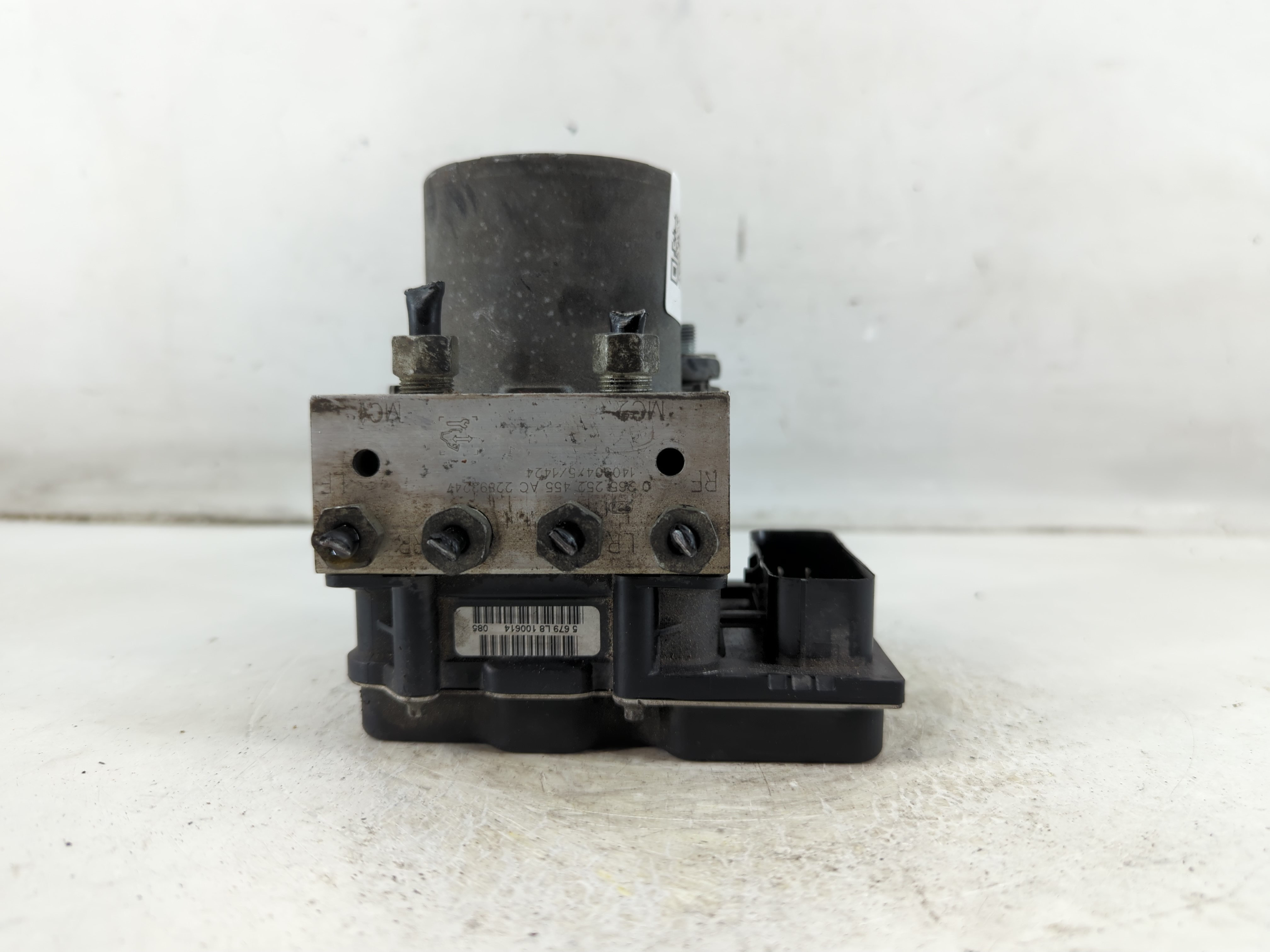 2017-2017 Chevrolet Traverse Abs Pump Control Module 1073851 - Oemusedautoparts1.com