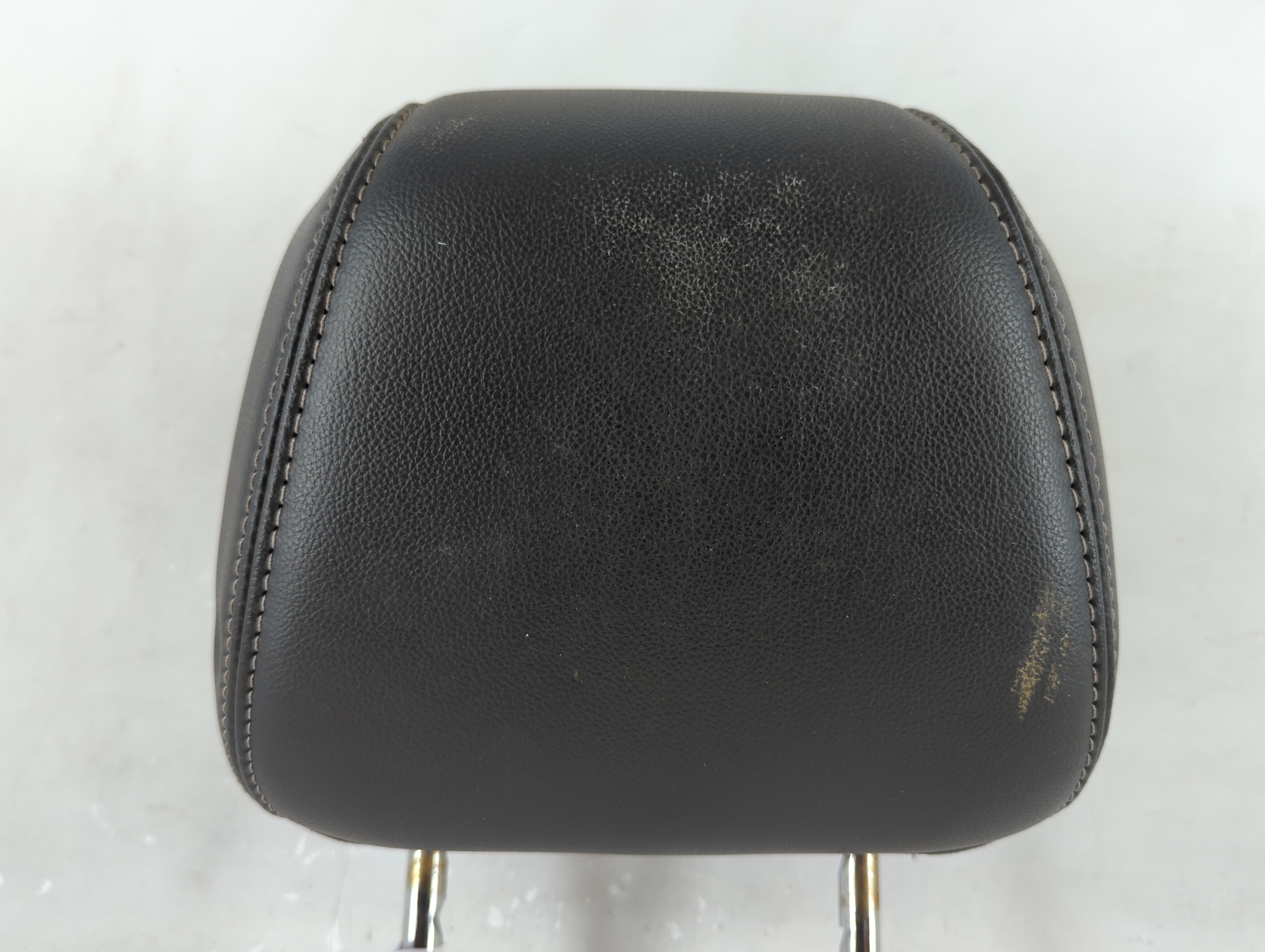2013-2014 Ford Focus Headrest Head Rest Front Driver Passenger Seat 1073884 - Oemusedautoparts1.com