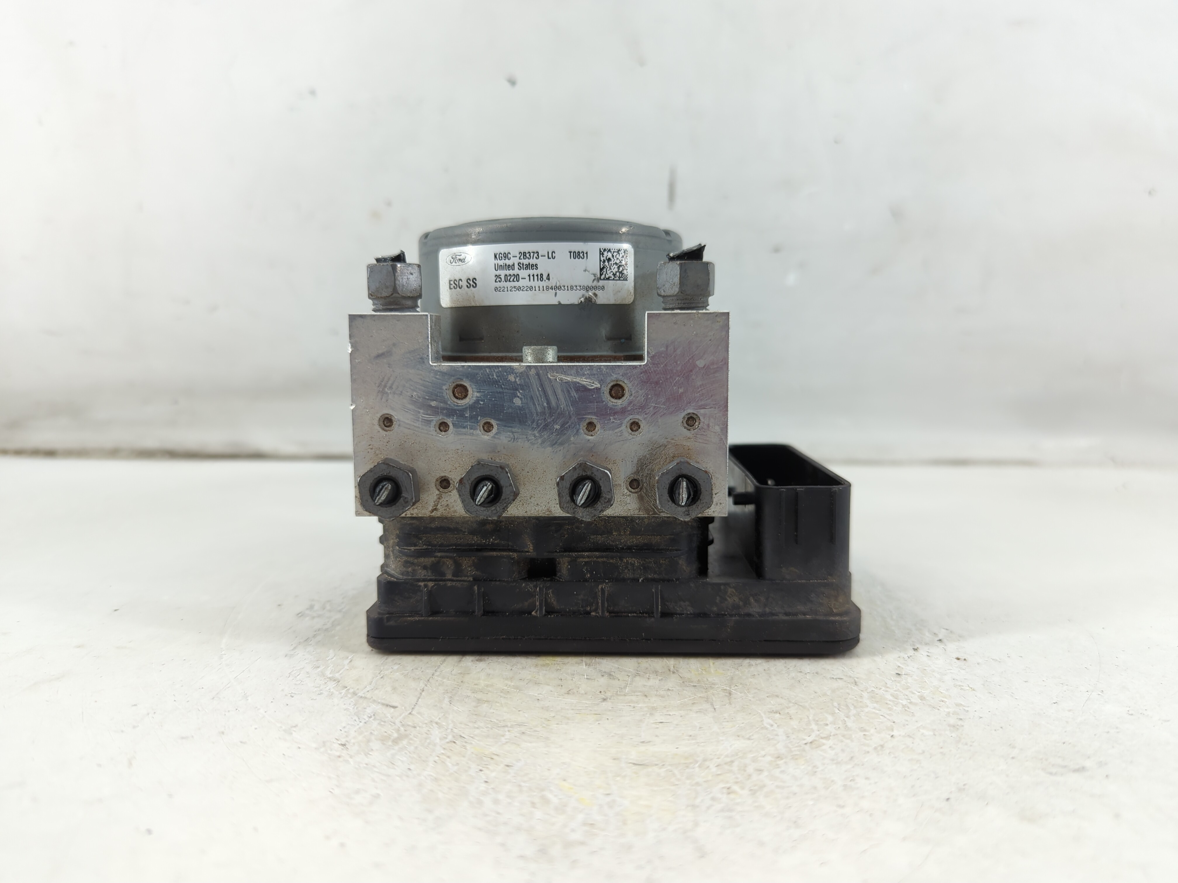 2019-2020 Ford Fusion Abs Pump Control Module 1073892 - Oemusedautoparts1.com
