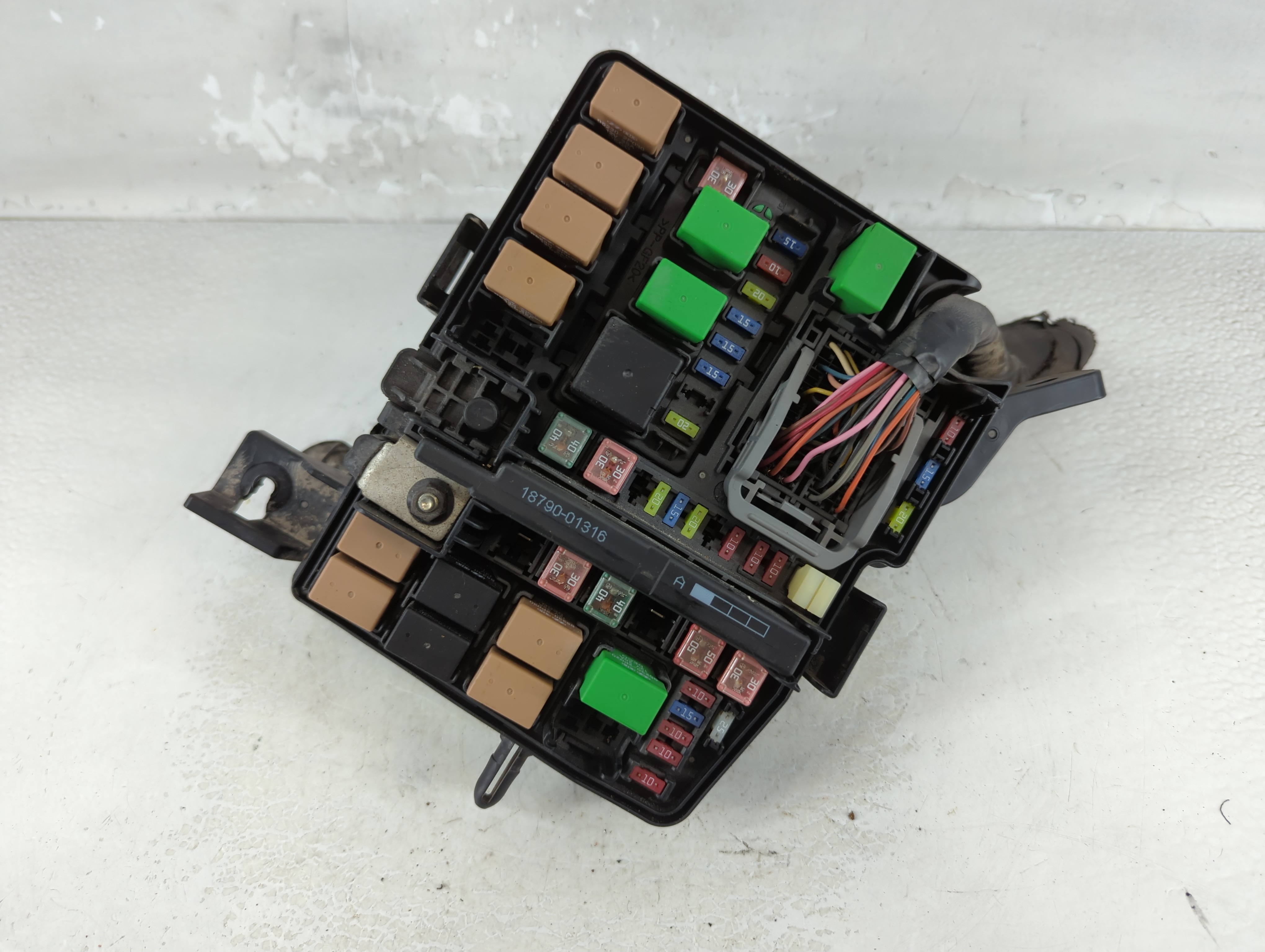 2014-2016 Kia Cadenza Fusebox Fuse Box Relay Module 20140818 1073904 - Oemusedautoparts1.com