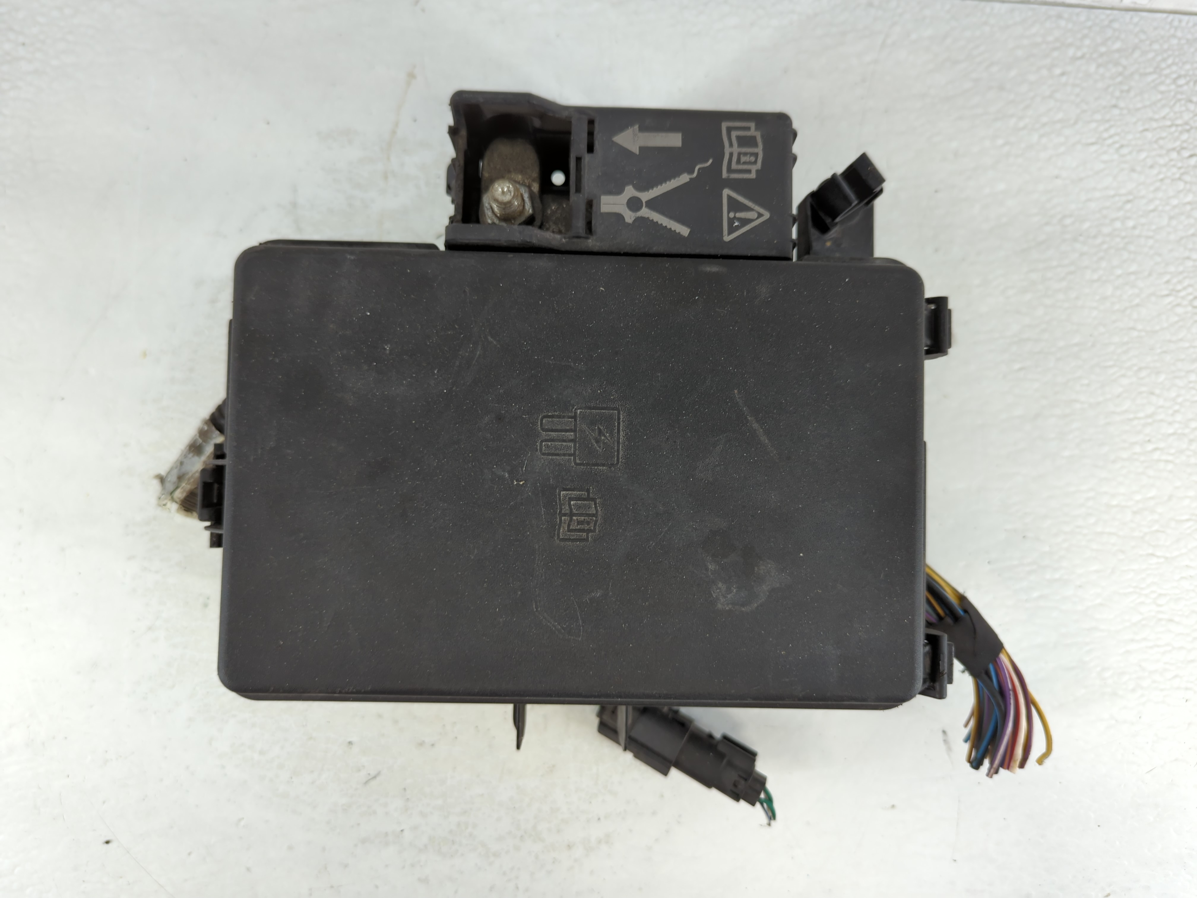 2015-2015 Ford Transit-250 Fusebox Fuse Box Relay Module Bk2t-14a175-aa 1073909 - Oemusedautoparts1.com