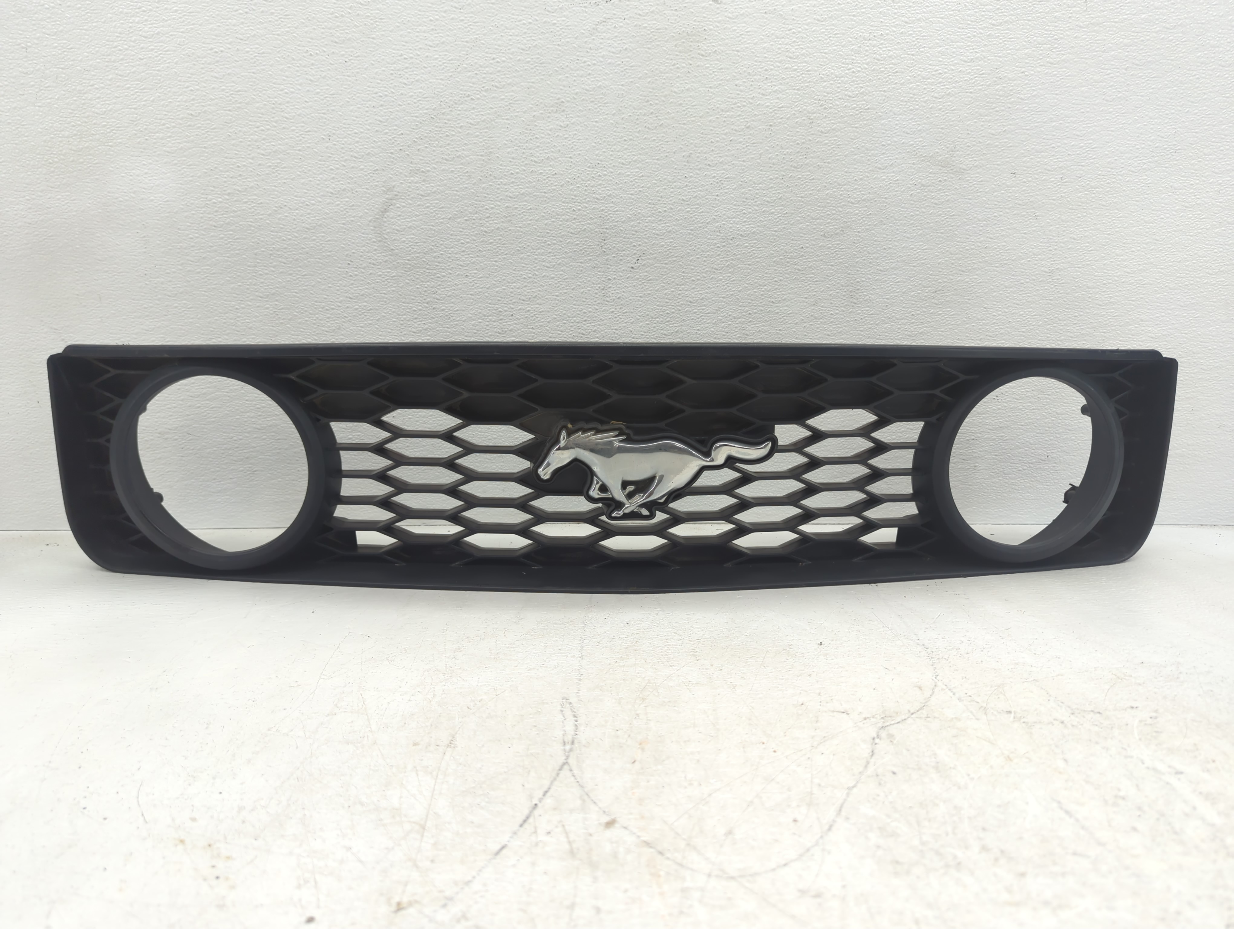 2005-2009 Ford Mustang Front Bumper Grille Cover 1073960 - Oemusedautoparts1.com