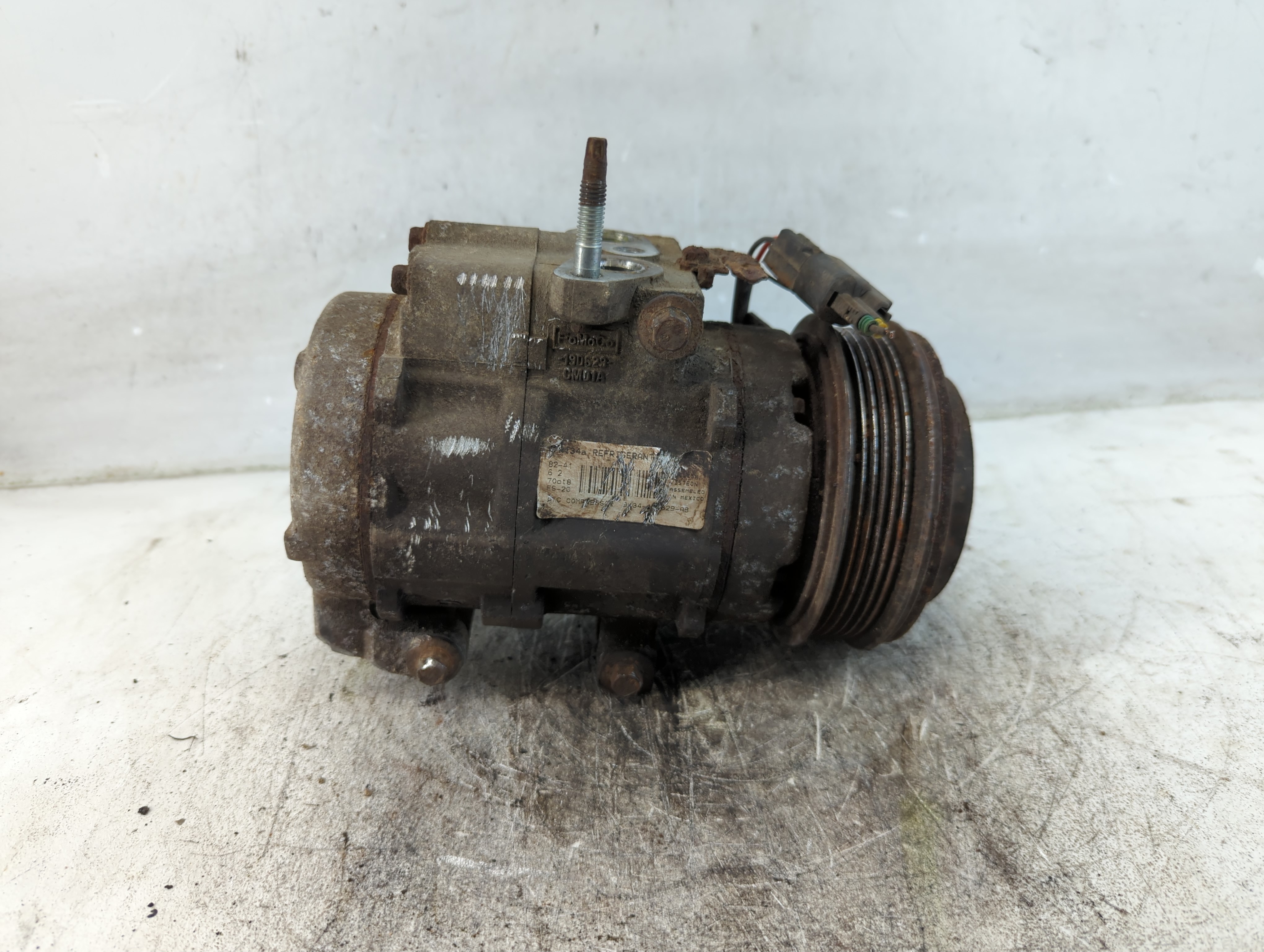 2007-2008 Ford F-150 Air Conditioning A/c Ac Compressor Oem 1073988 - Oemusedautoparts1.com