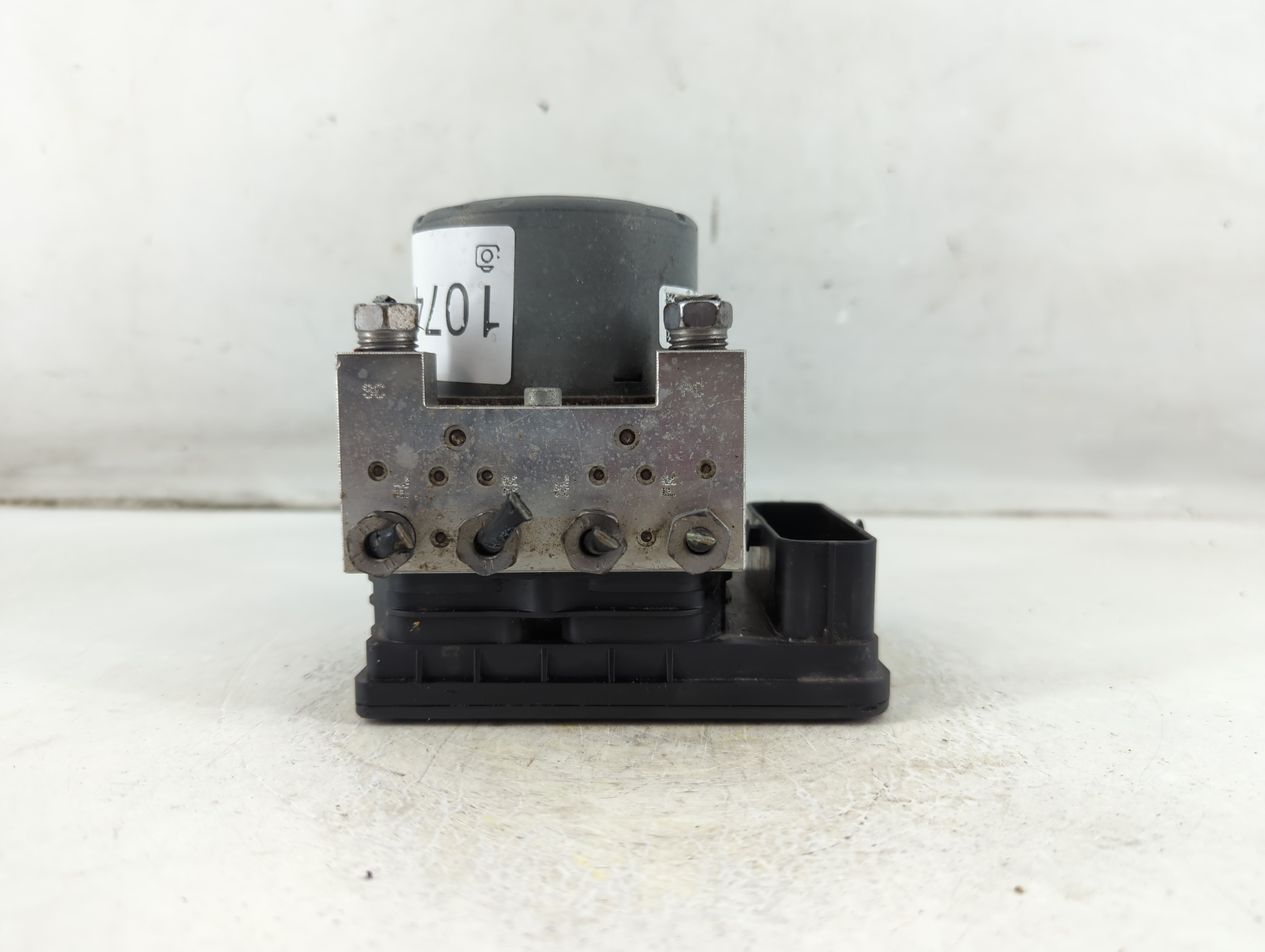 2014-2016 Cadillac Ats Abs Pump Control Module 1074011 - Oemusedautoparts1.com