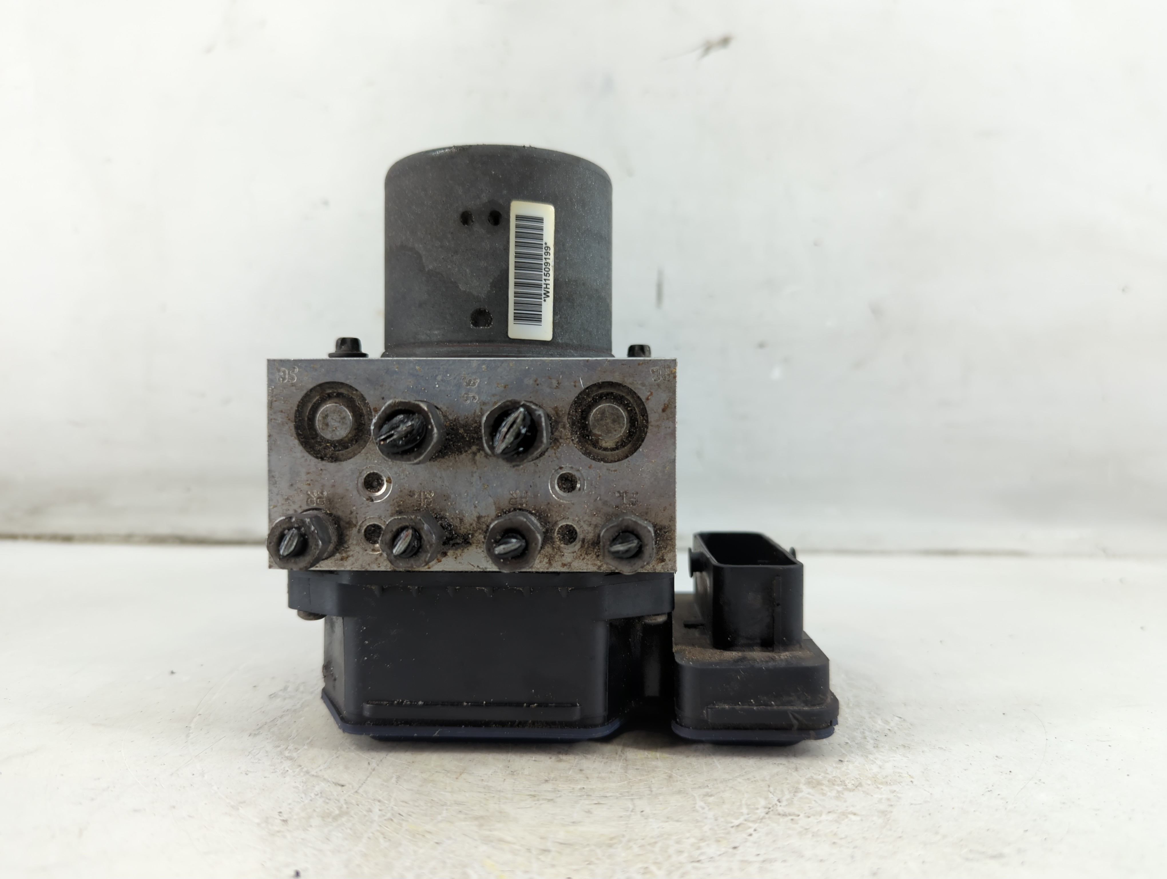 2018-2018 Dodge Durango Abs Pump Control Module 1074012 - Oemusedautoparts1.com