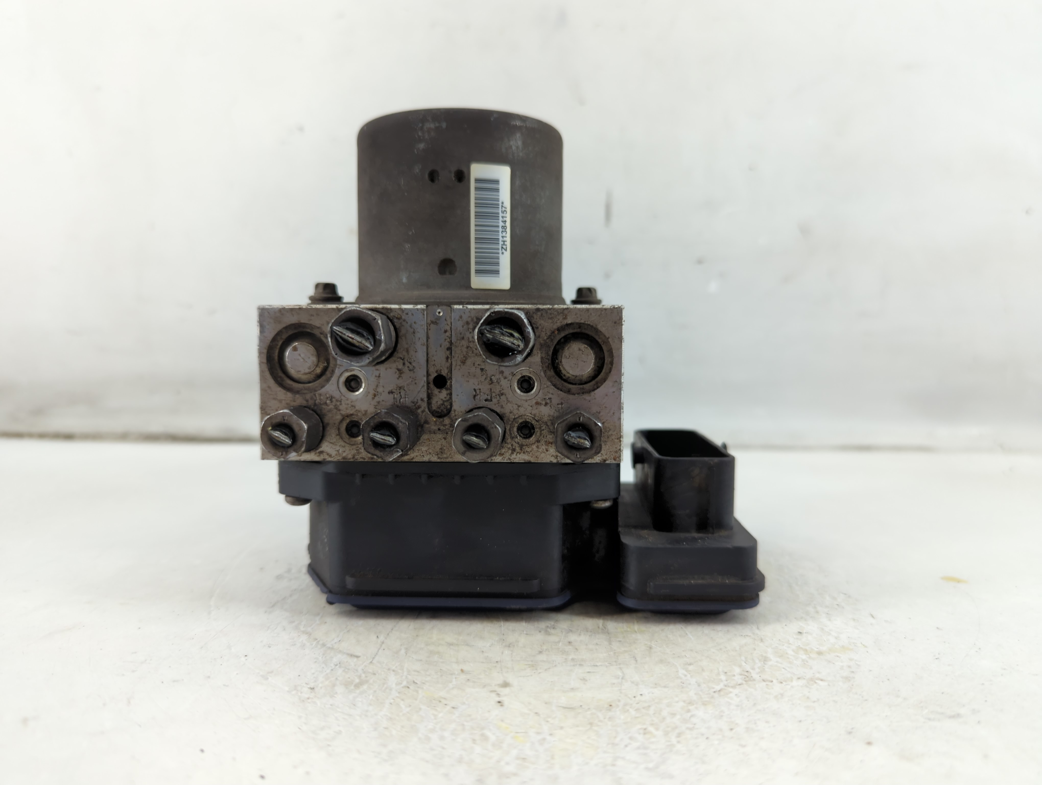 2013-2014 Jeep Grand Cherokee Abs Pump Control Module 1074065 - Oemusedautoparts1.com