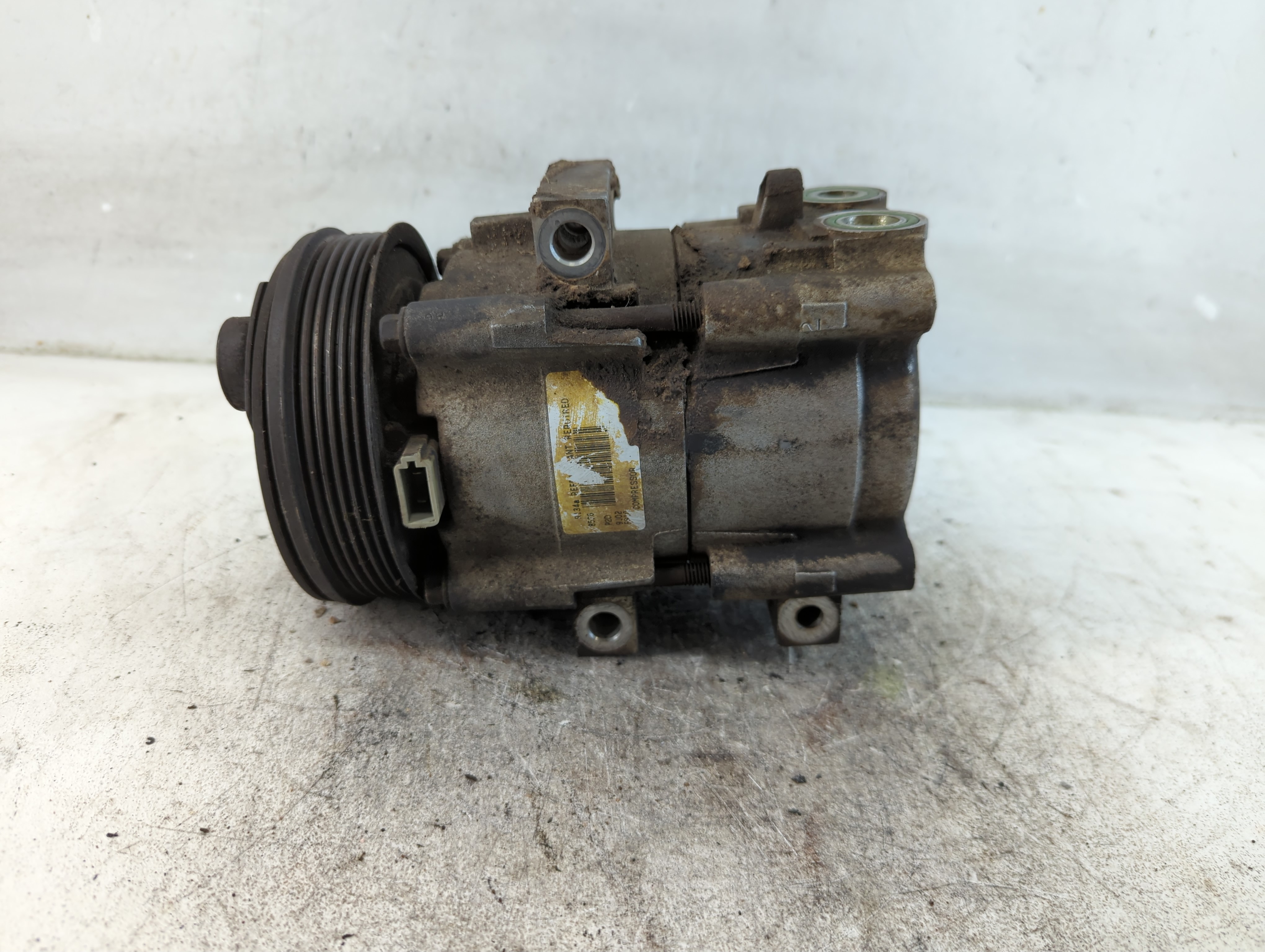 1997-2006 Ford F-150 Air Conditioning A/c Ac Compressor Oem 1074078 - Oemusedautoparts1.com
