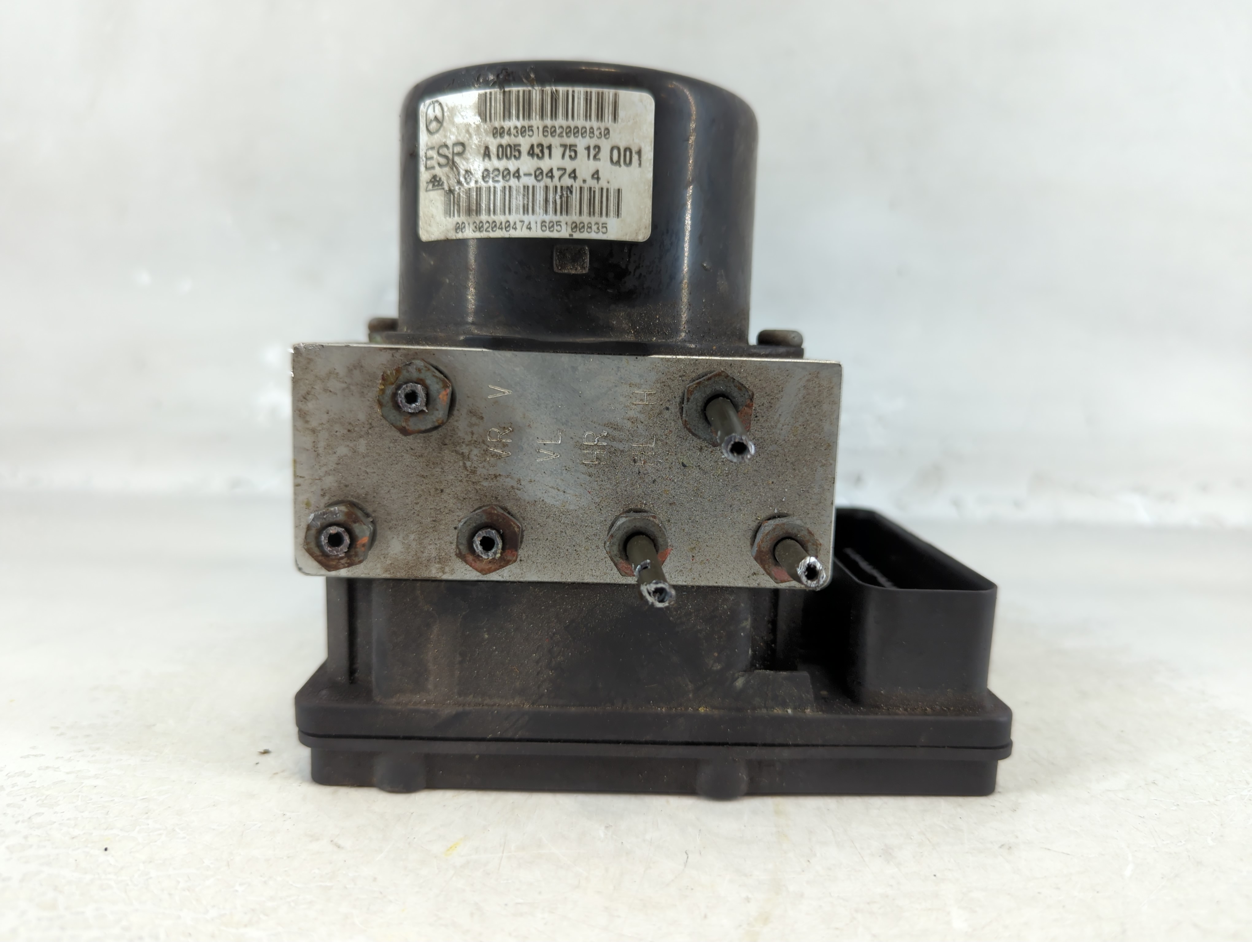 2006-2006 Mercedes-benz Clk500 Abs Pump Control Module 1074089 - Oemusedautoparts1.com