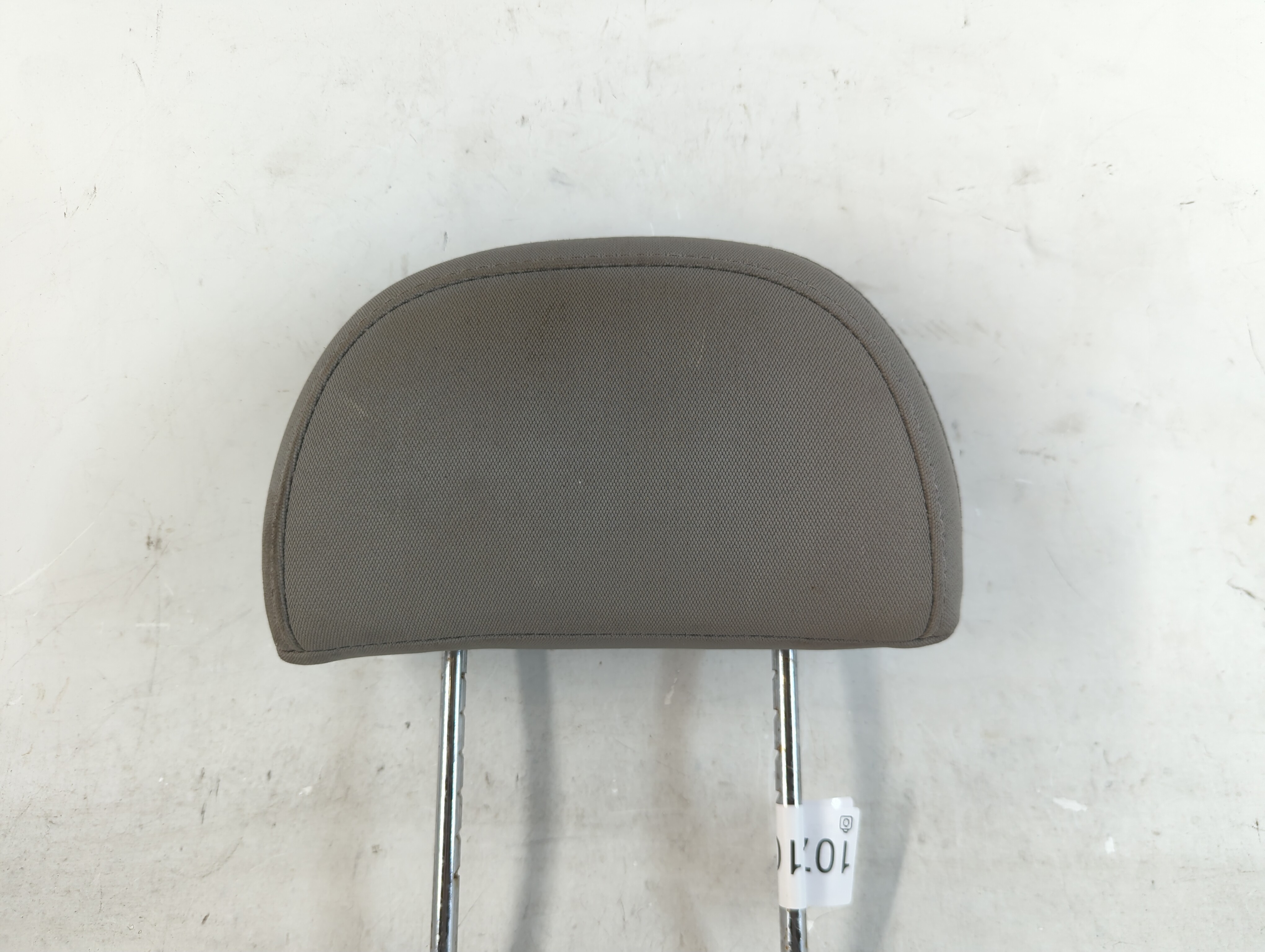 2008-2010 Saturn Vue Headrest Head Rest Front Driver Passenger Seat Grey 1074105 - Oemusedautoparts1.com