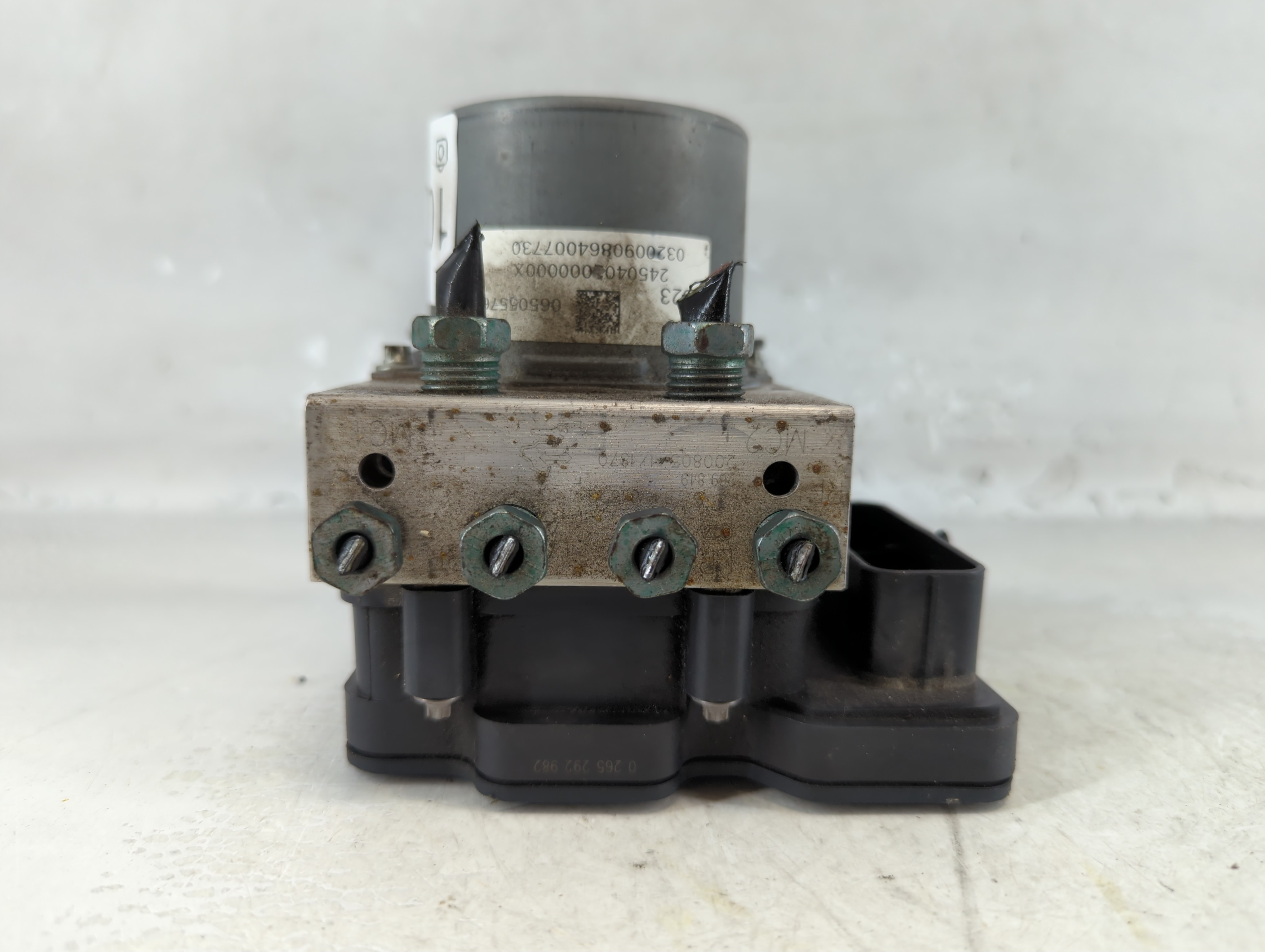 2019-2021 Chevrolet Malibu Abs Pump Control Module 1074111 - Oemusedautoparts1.com