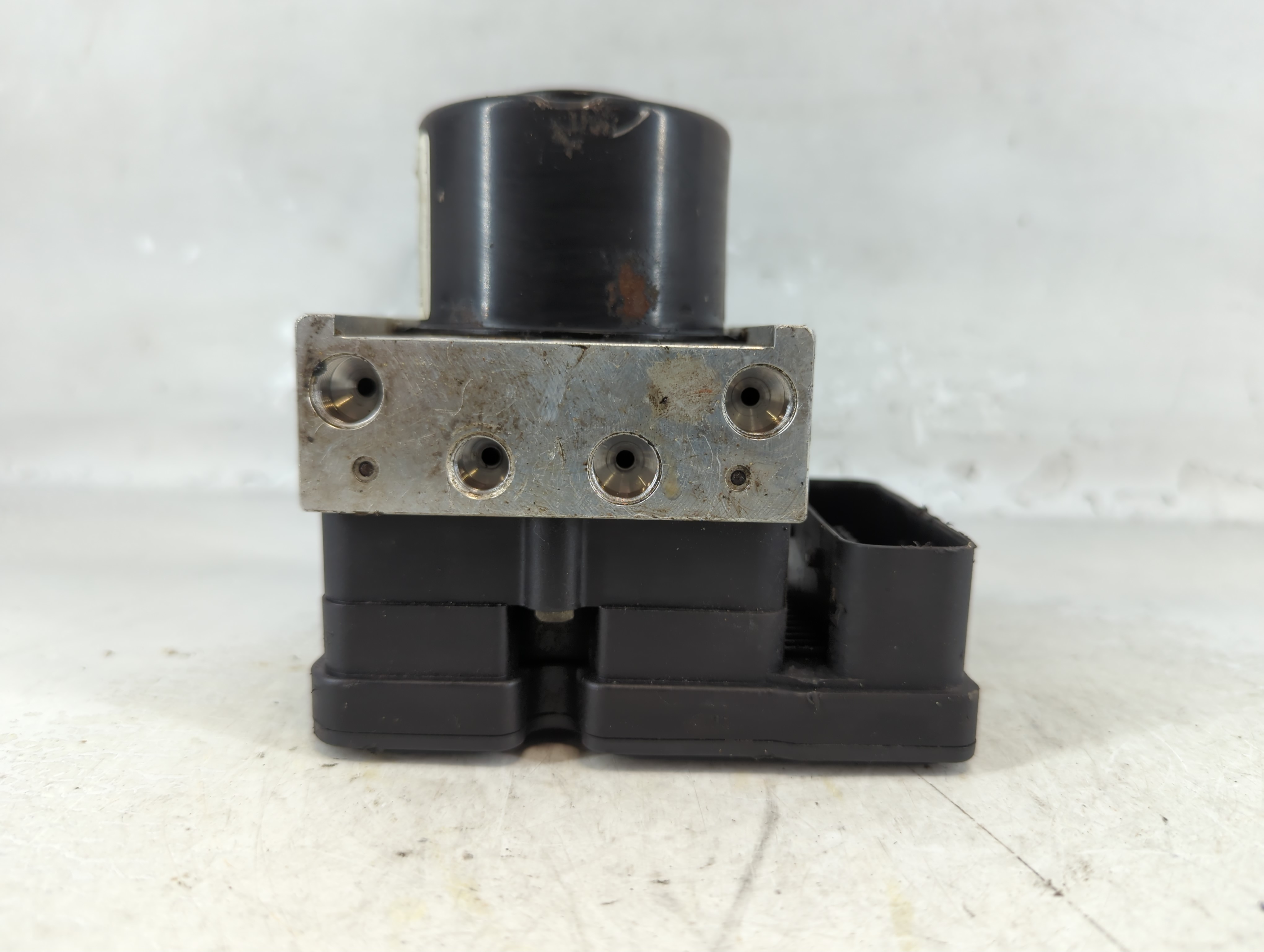 Picture of 2010-2011 Mazda 3 Abs Pump Control Module 1074115