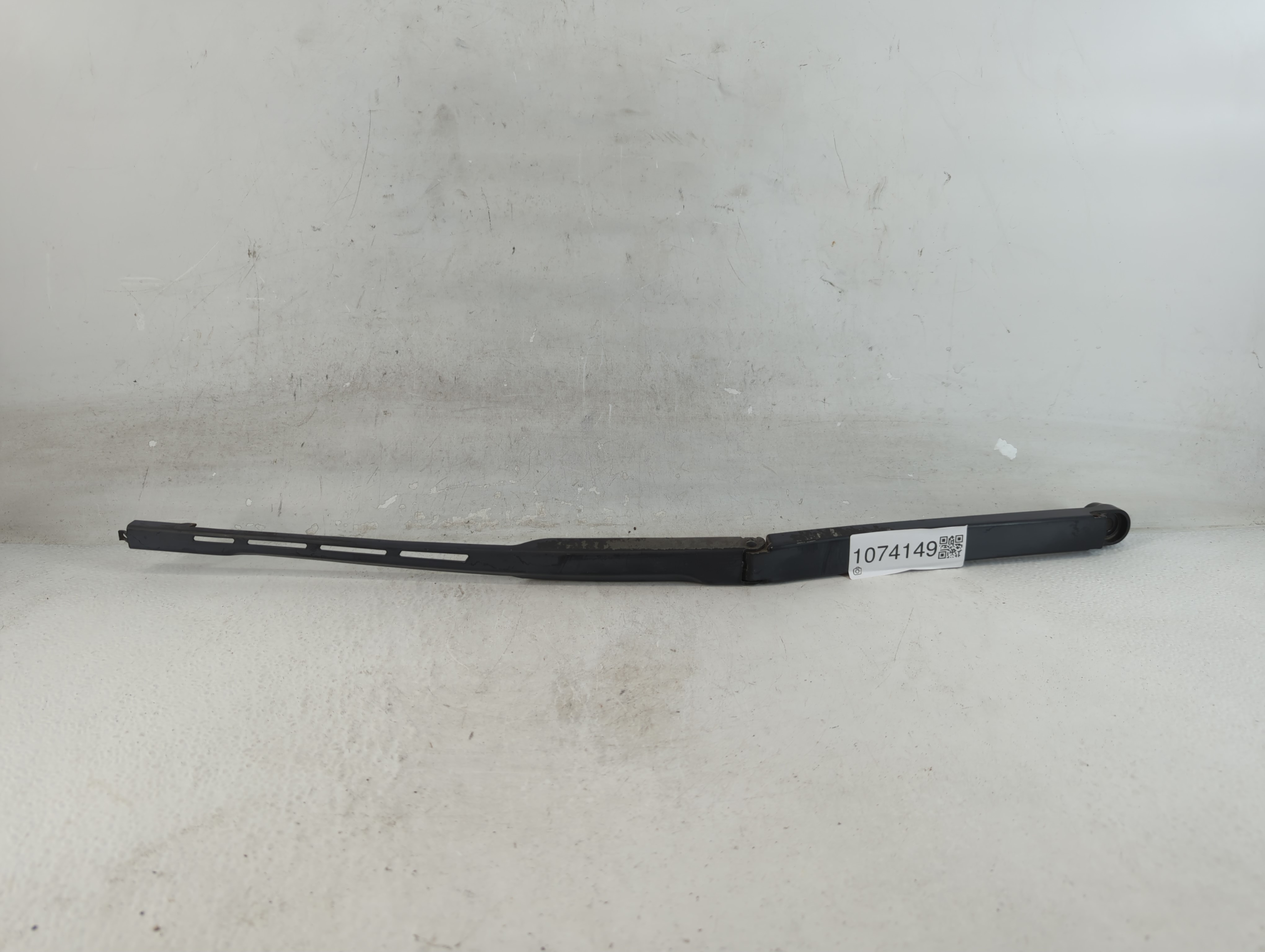 Picture of 2012 Gmc Acadia Rear Wiper Arm Oem 1074149