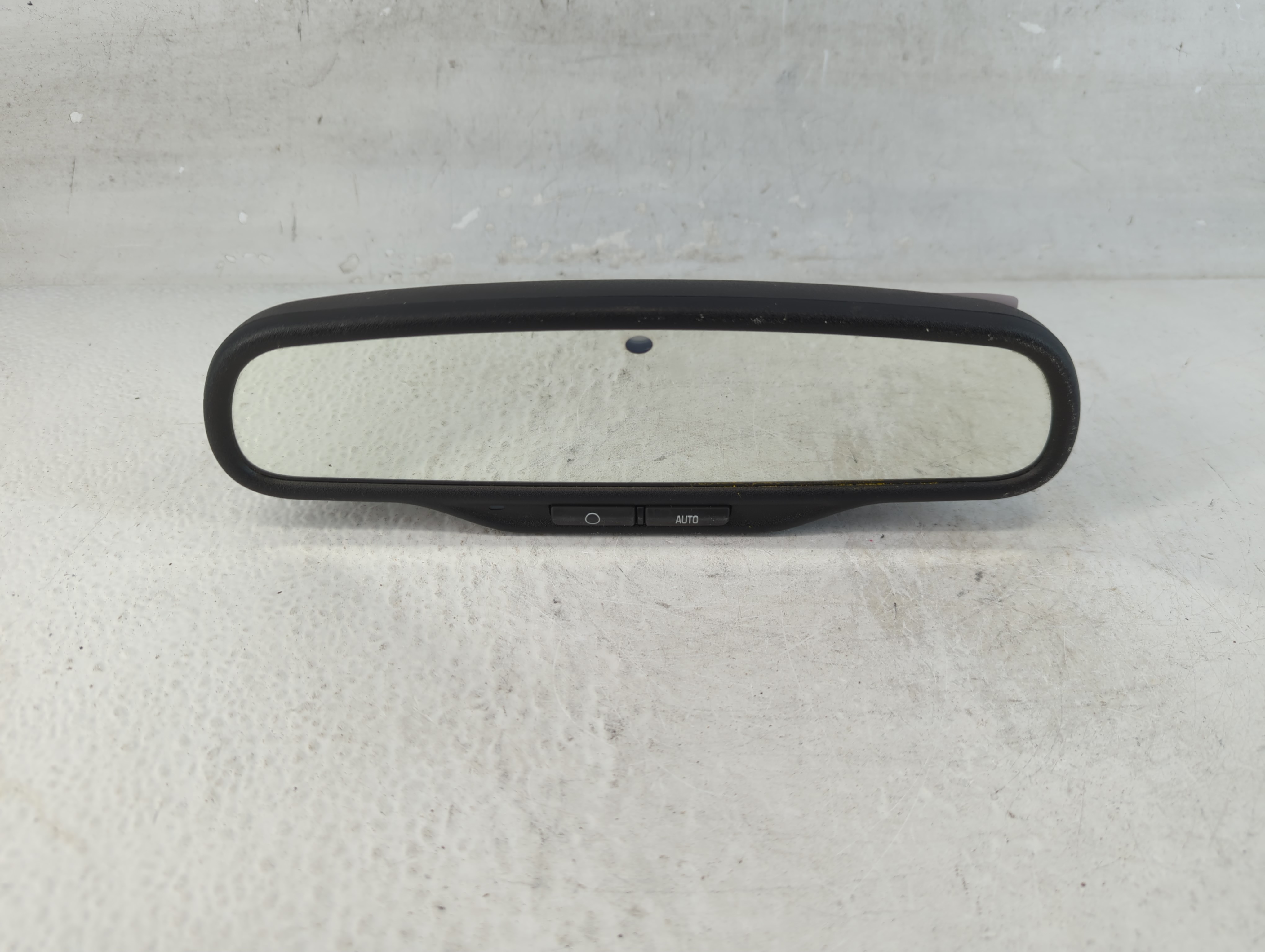 2009 Saturn Vue Interior Rear View Mirror Oem 1074168 - Oemusedautoparts1.com