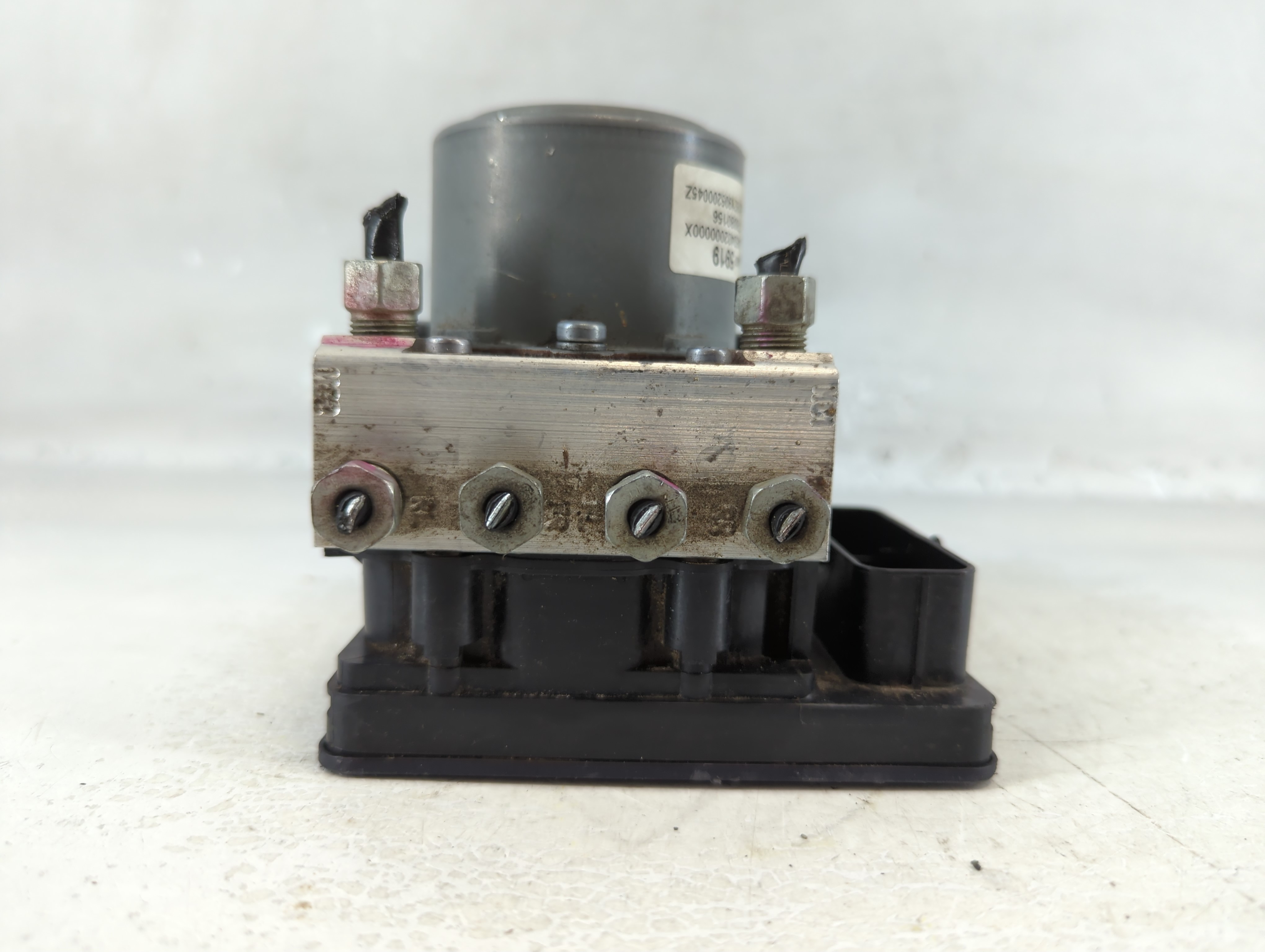 2017-2020 Chevrolet Impala Abs Pump Control Module 1074191 - Oemusedautoparts1.com