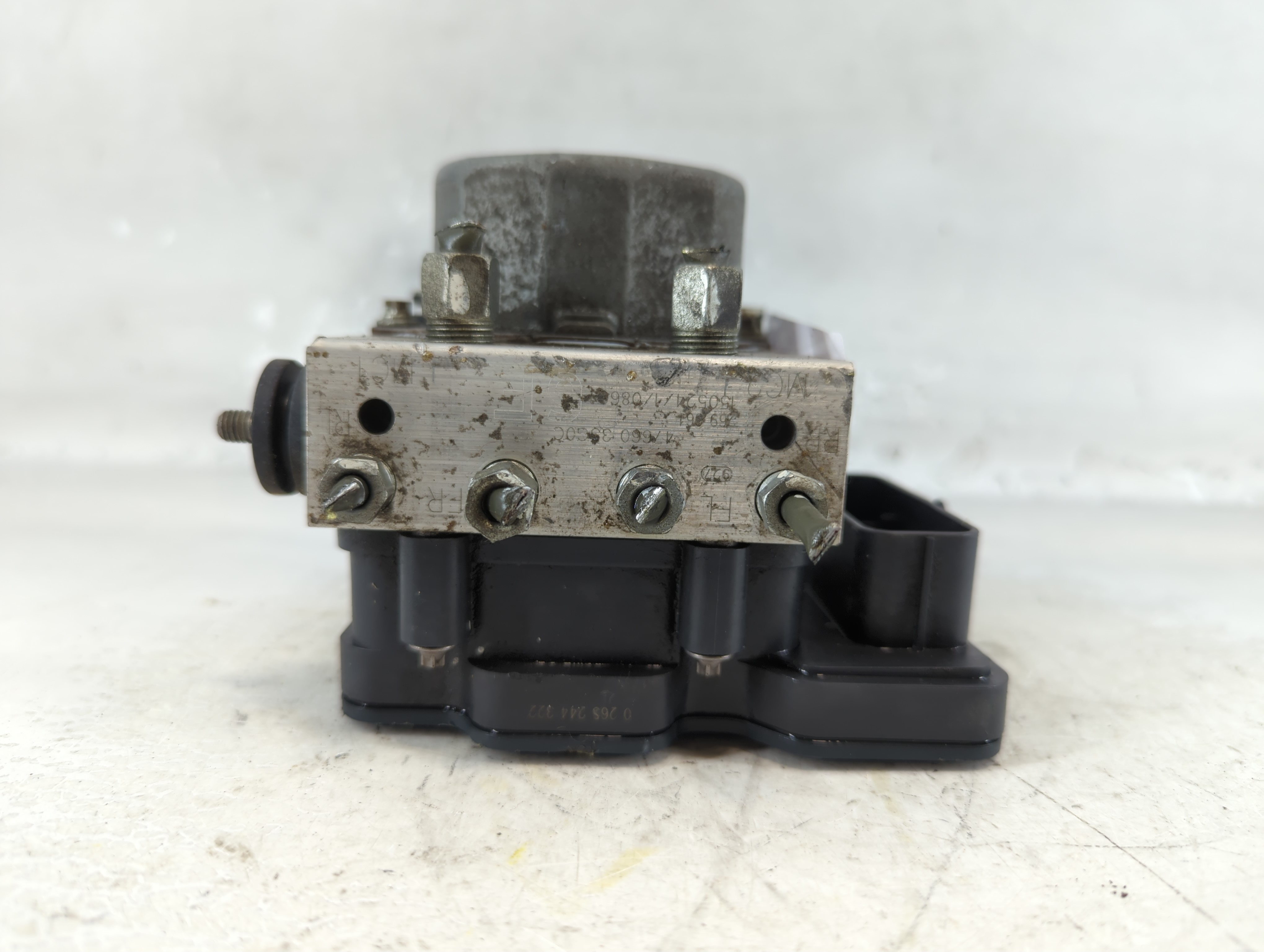 2014-2015 Nissan Sentra Abs Pump Control Module 1074198 - Oemusedautoparts1.com