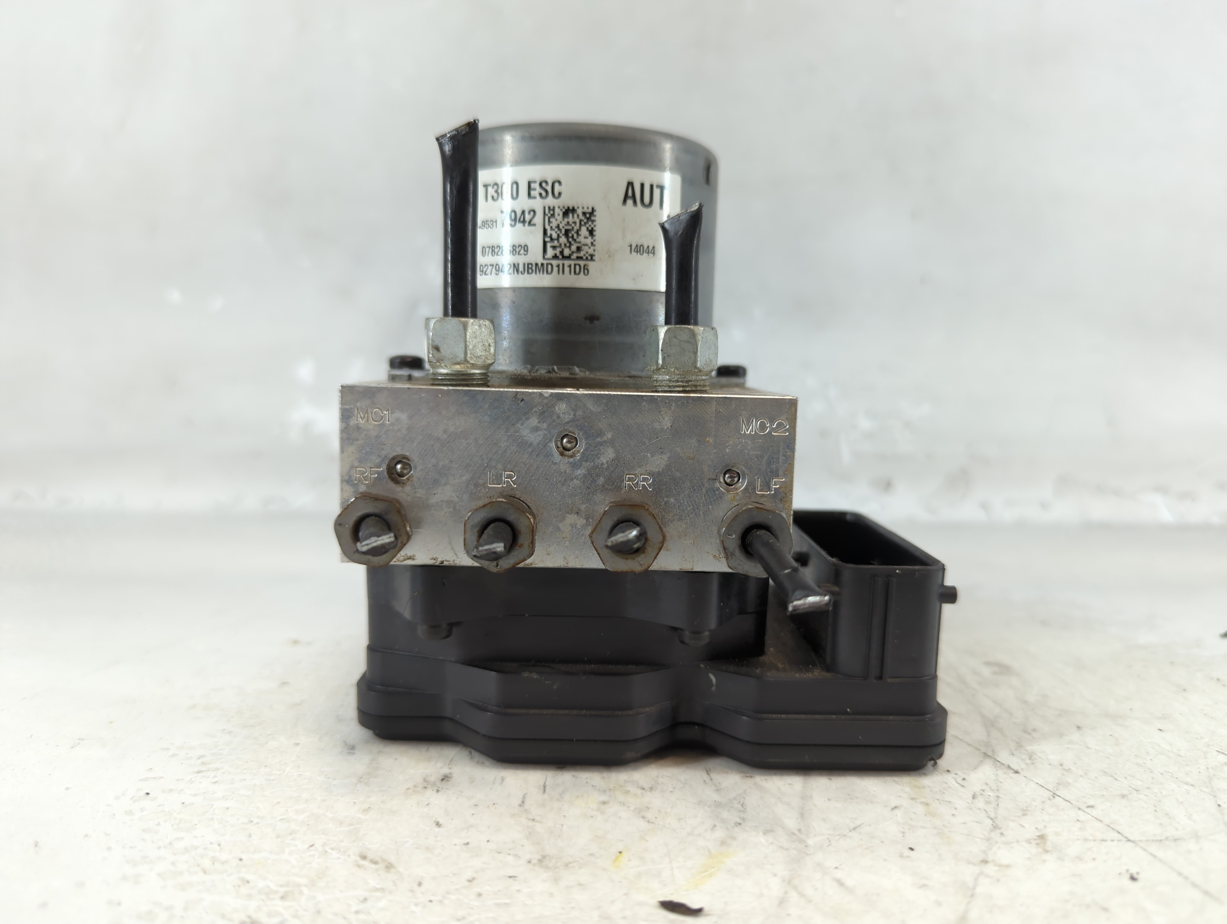 Picture of 2014-2014 Chevrolet Sonic Abs Pump Control Module 1074207
