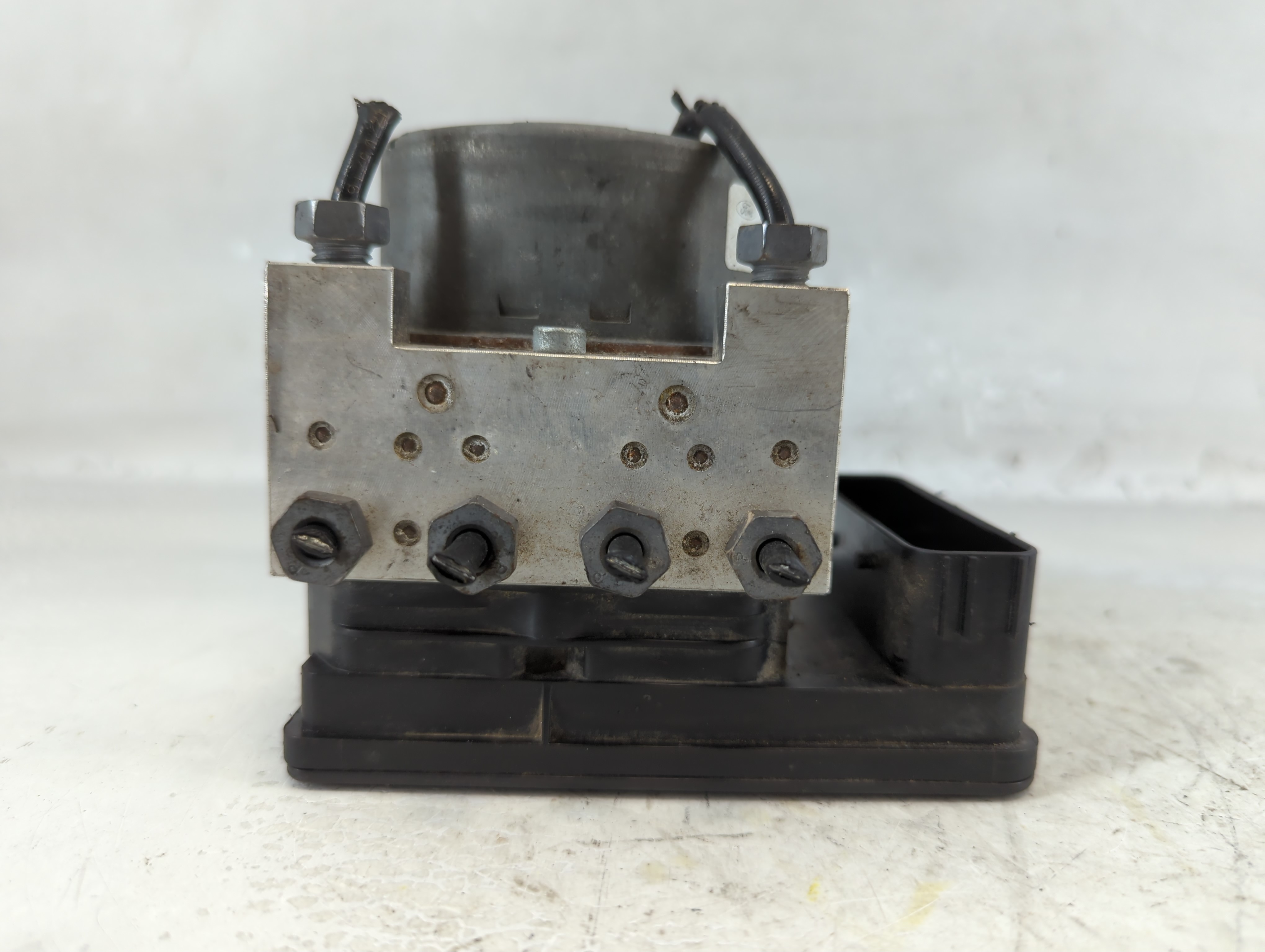 Ford Fusion Abs Pump Control Module 1074211 - Oemusedautoparts1.com