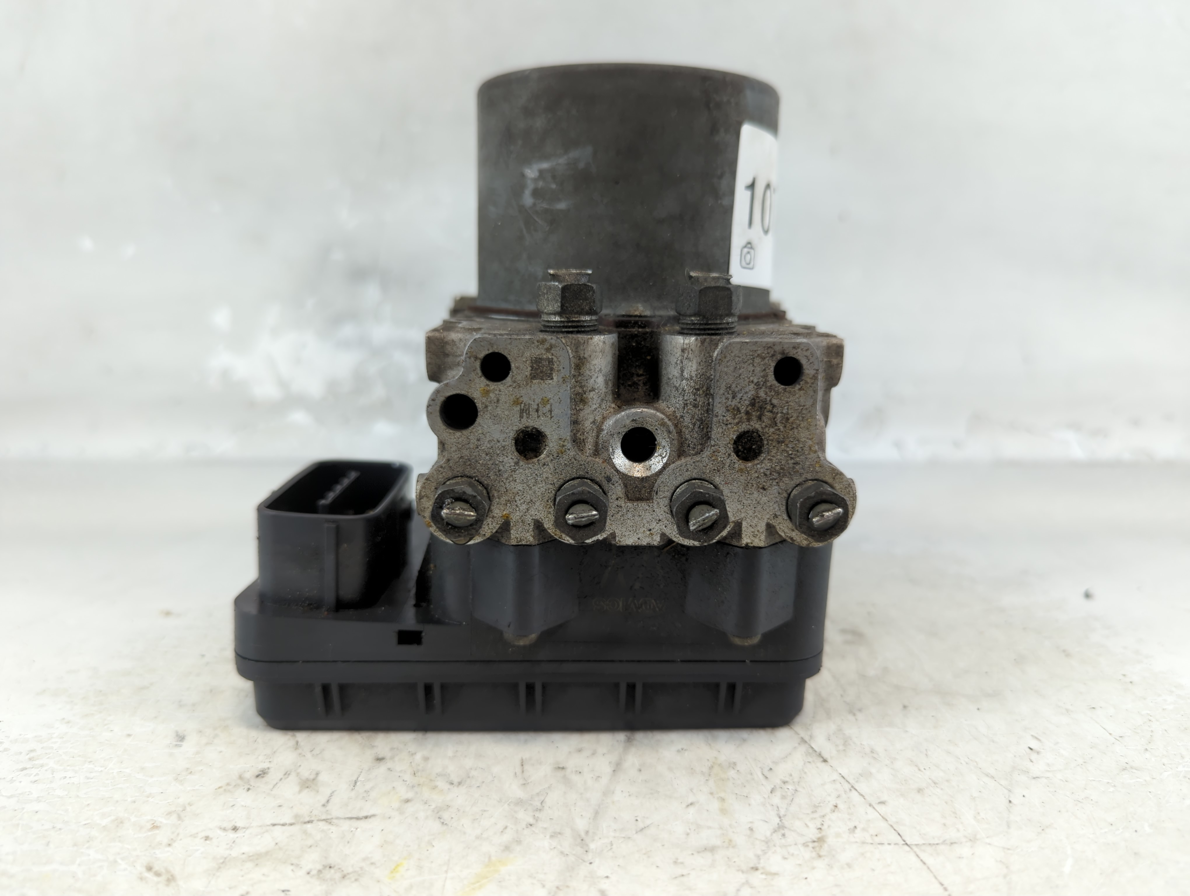 2011-2011 Toyota Sienna Abs Pump Control Module 1074212 - Oemusedautoparts1.com
