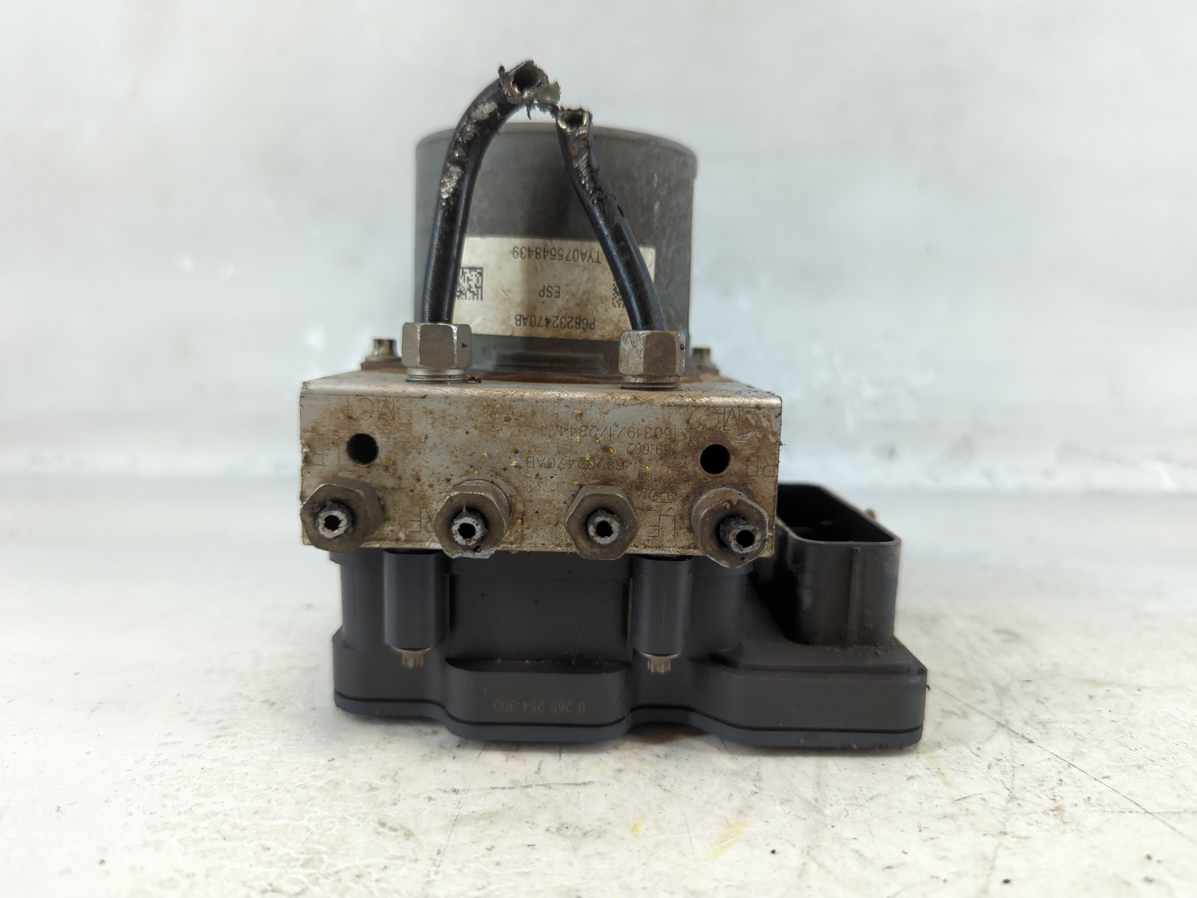 Picture of 2015-2015 Chrysler 200 Abs Pump Control Module 1074213
