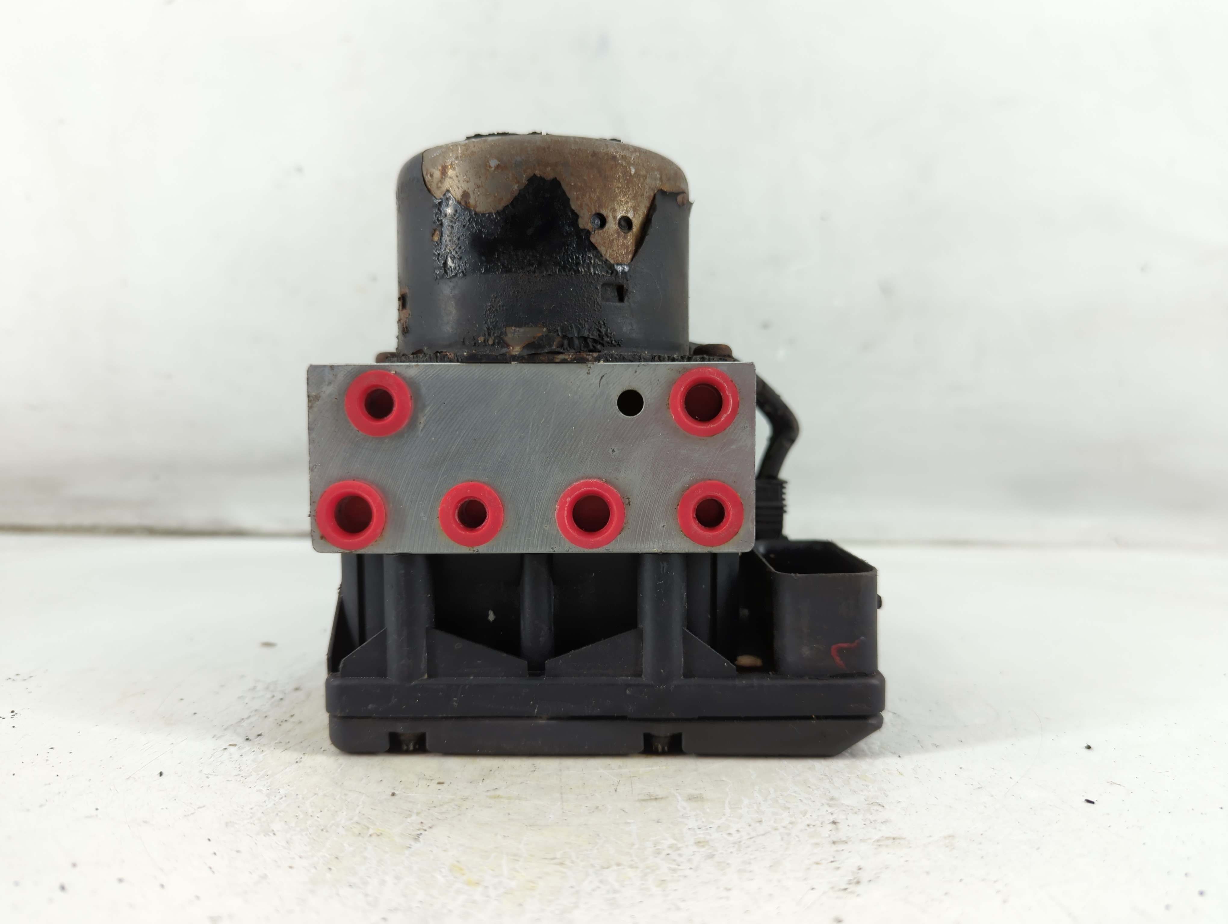 Picture of 1998-1999 Jaguar Xj8 Abs Pump Control Module 1074217