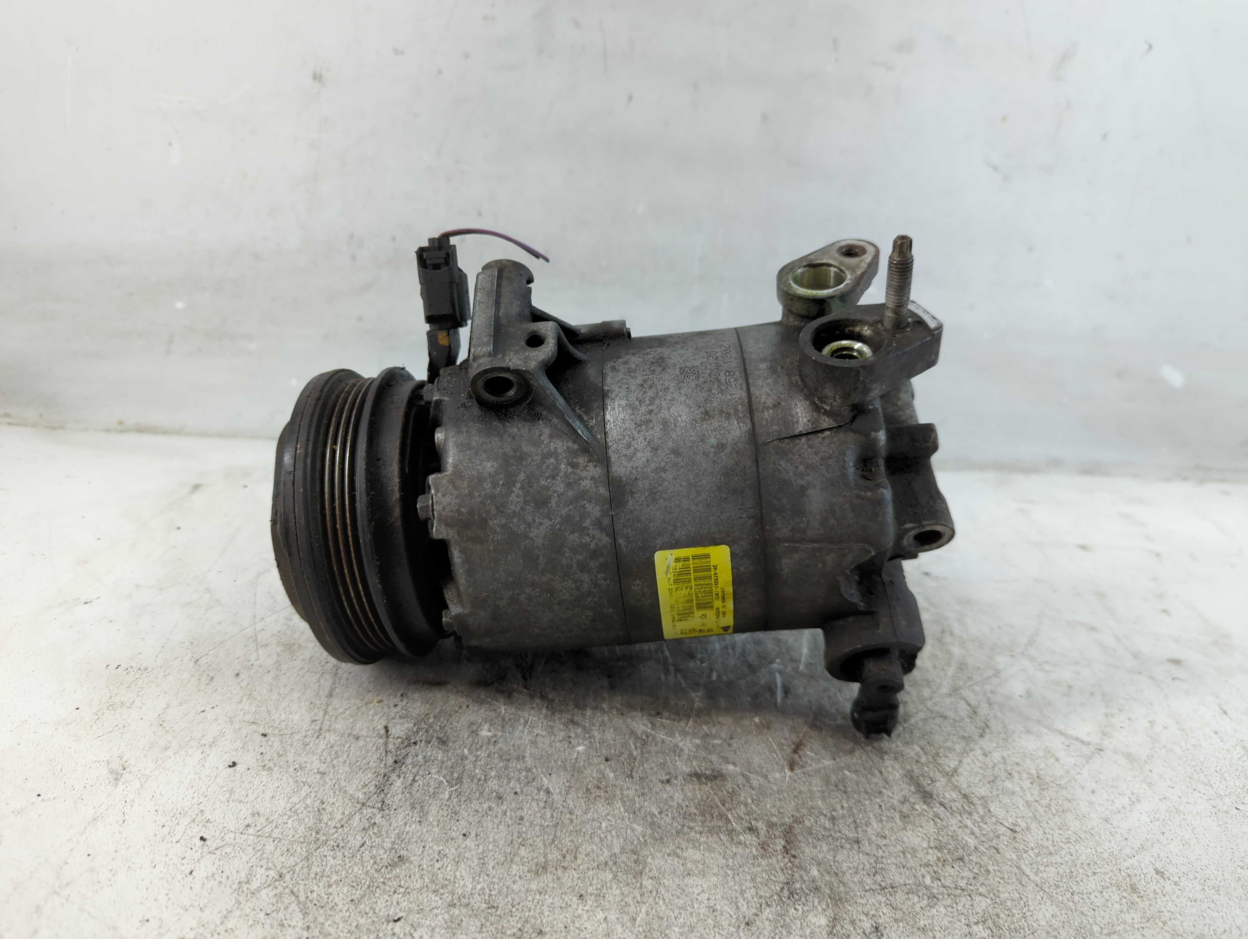 2013-2016 Ford Escape Air Conditioning A/c Ac Compressor Oem 1074280 - Oemusedautoparts1.com