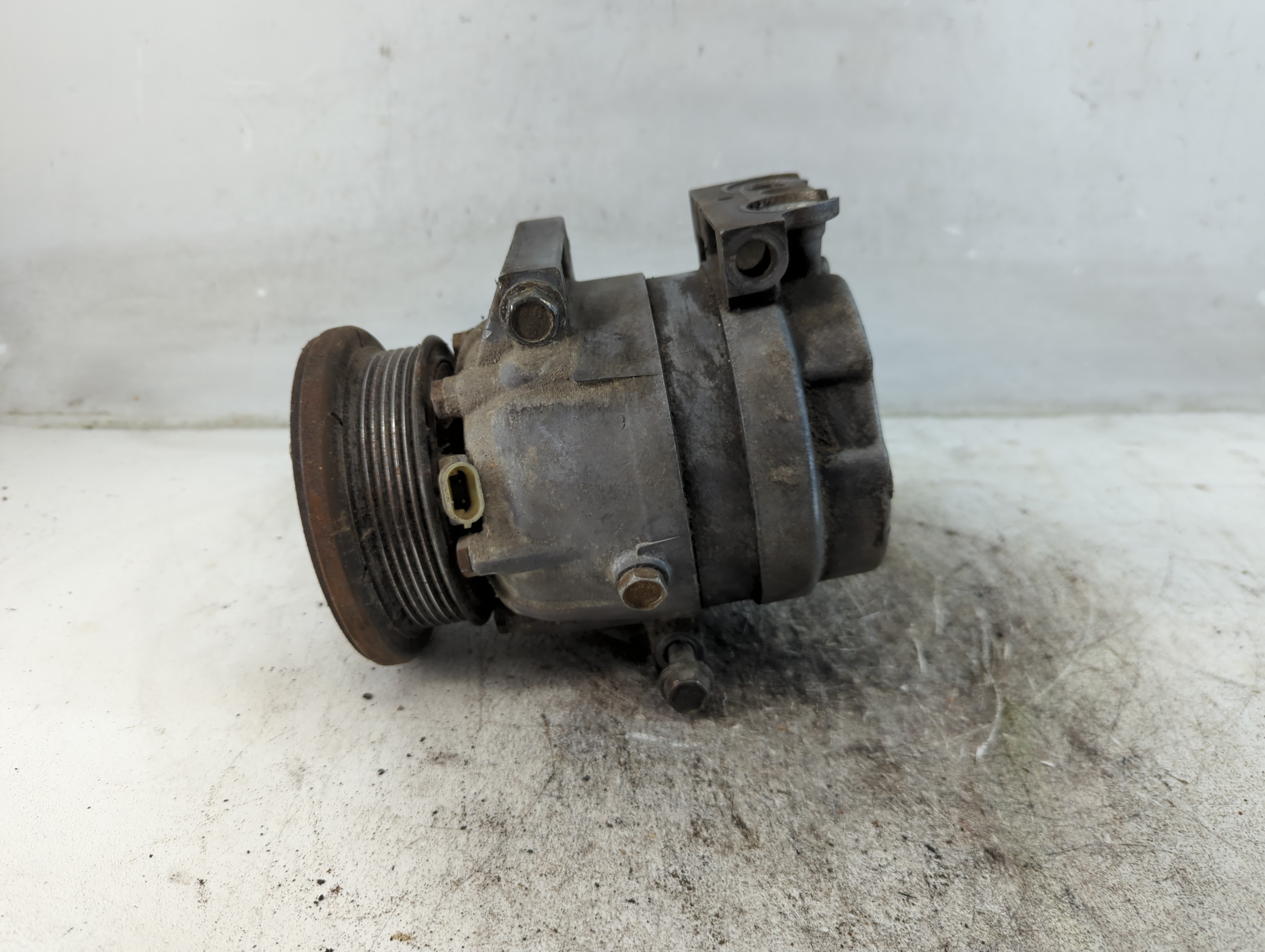 1999-2003 Chevrolet Malibu Air Conditioning A/c Ac Compressor Oem 1074302 - Oemusedautoparts1.com