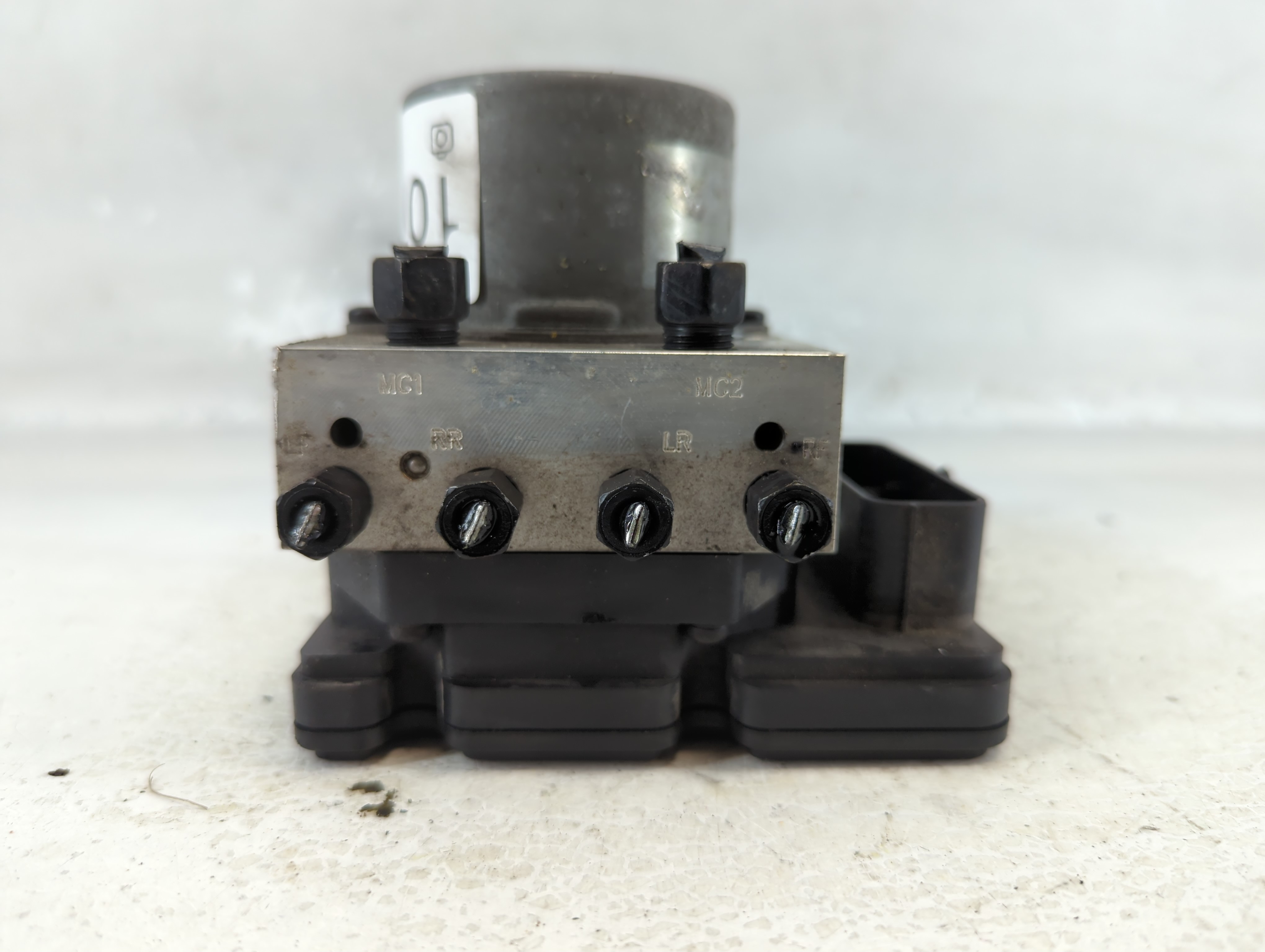 2020-2021 Kia Soul Abs Pump Control Module 1074312 - Oemusedautoparts1.com
