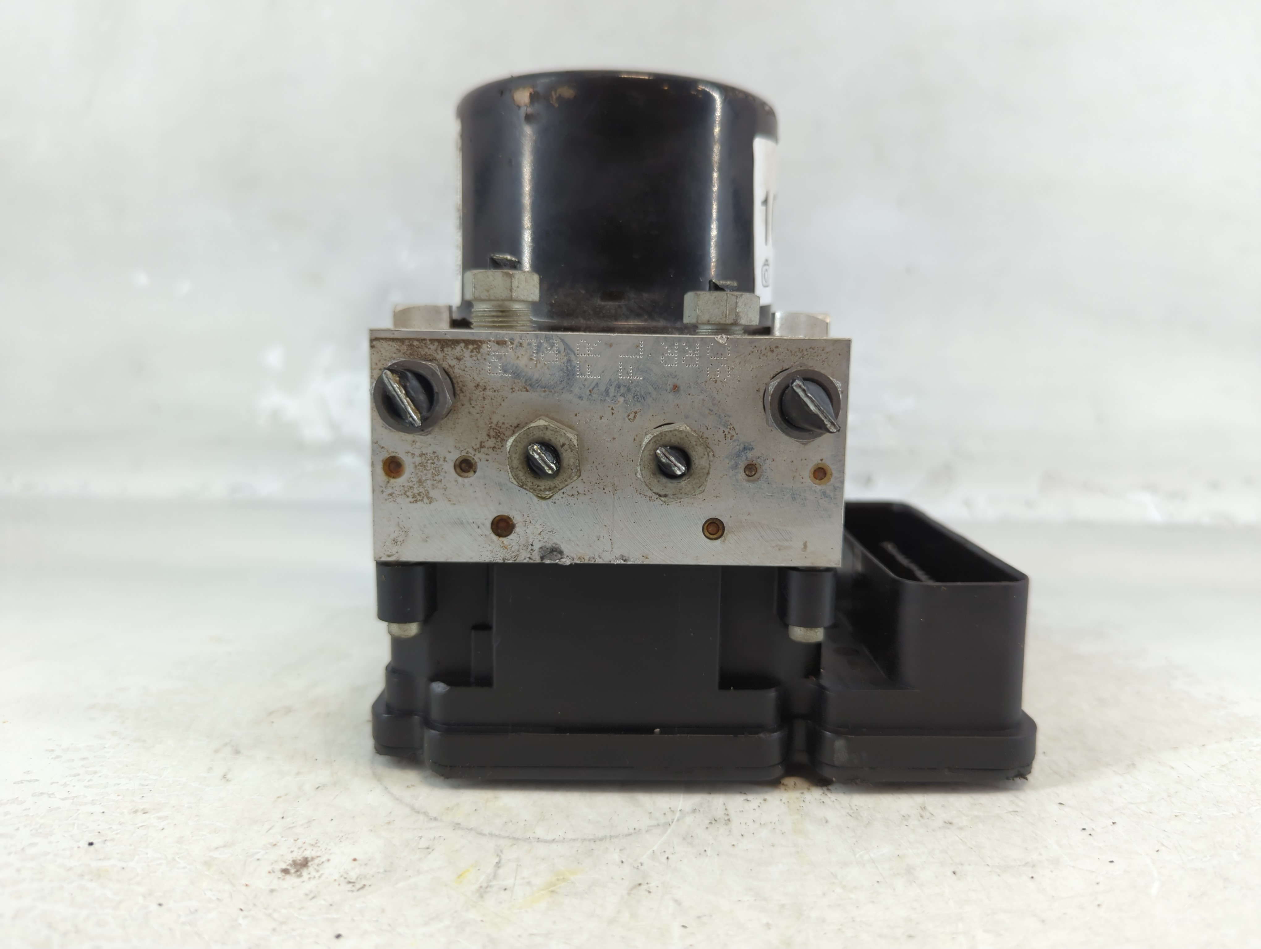 2011-2016 Volvo S60 Abs Pump Control Module 1074318 - Oemusedautoparts1.com