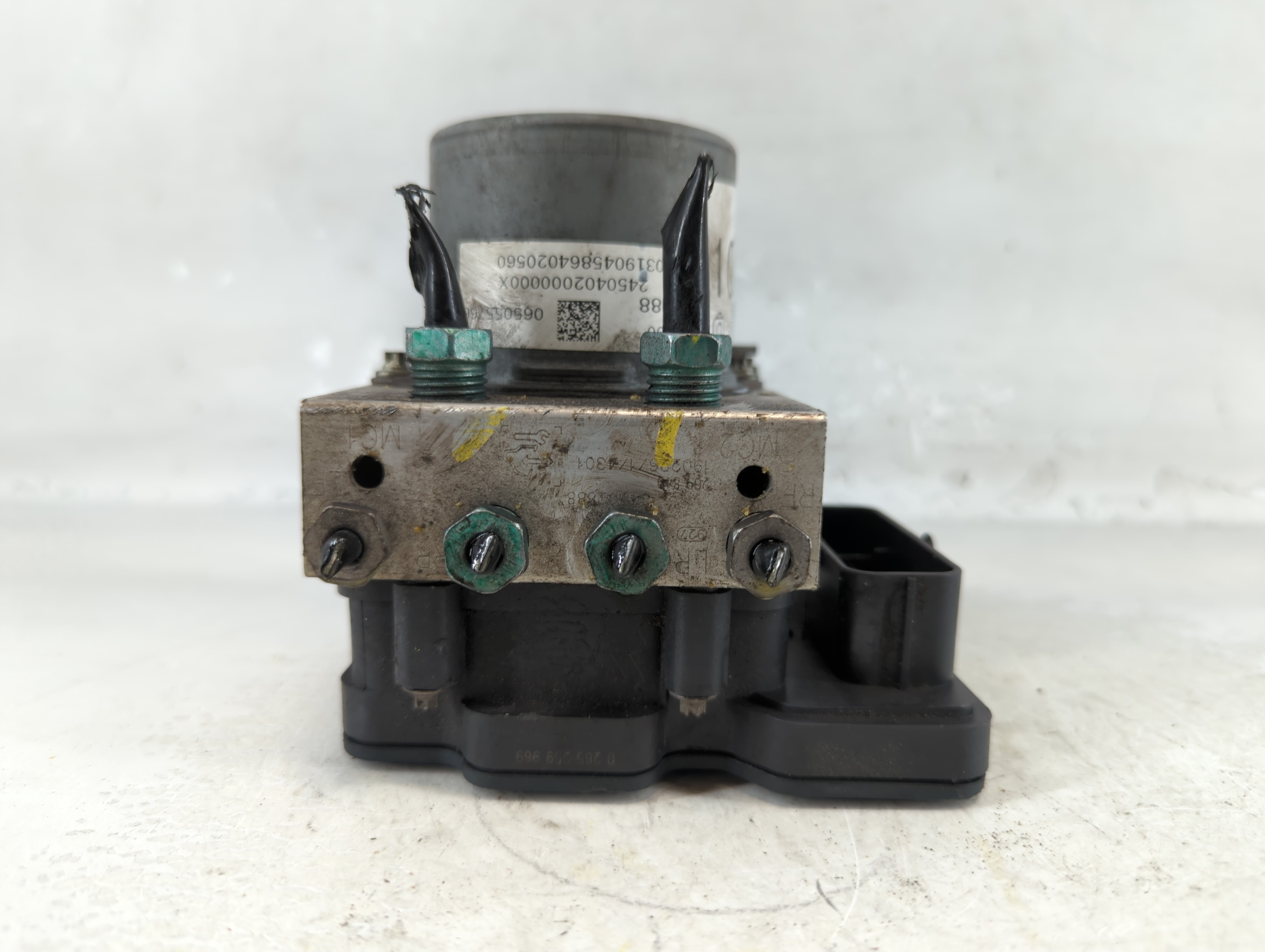 2019-2021 Chevrolet Malibu Abs Pump Control Module 1074320 - Oemusedautoparts1.com