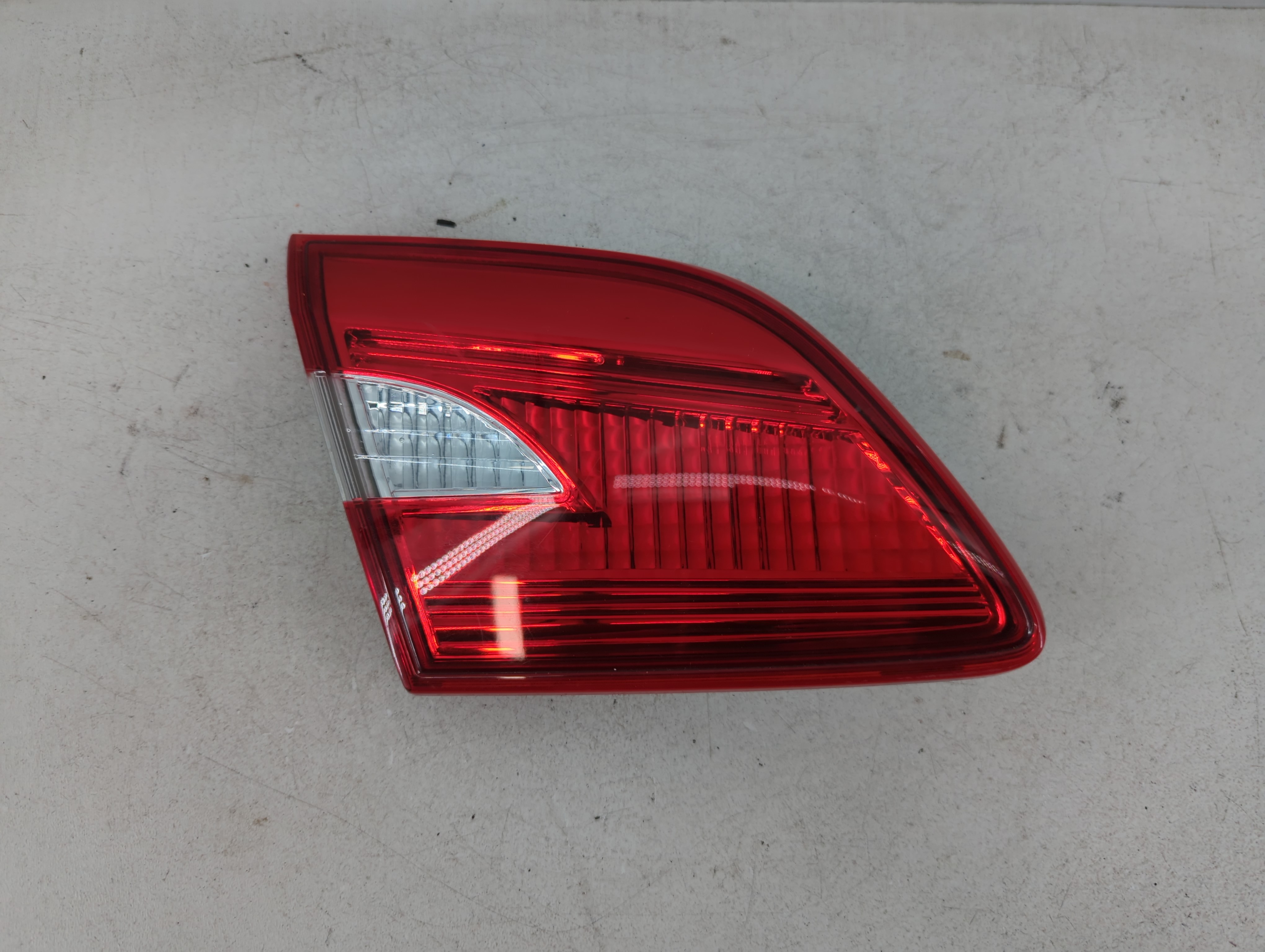 2016-2019 Nissan Sentra Passenger Right Side Tail Light Taillight Oem 1074325 - Oemusedautoparts1.com