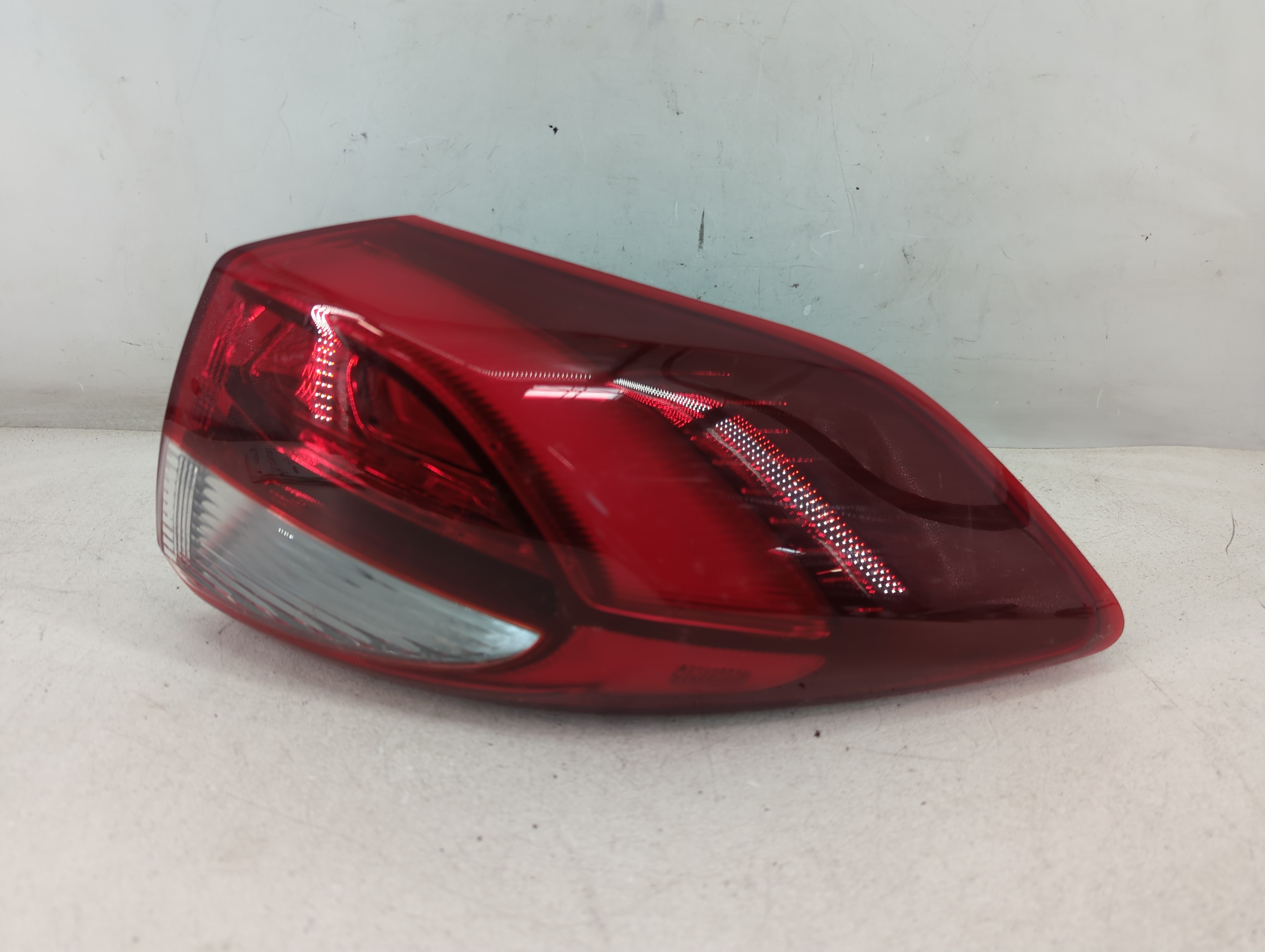 Picture of 2016-2018 Hyundai Tucson Passenger Right Side Tail Light Taillight Oem 1074327