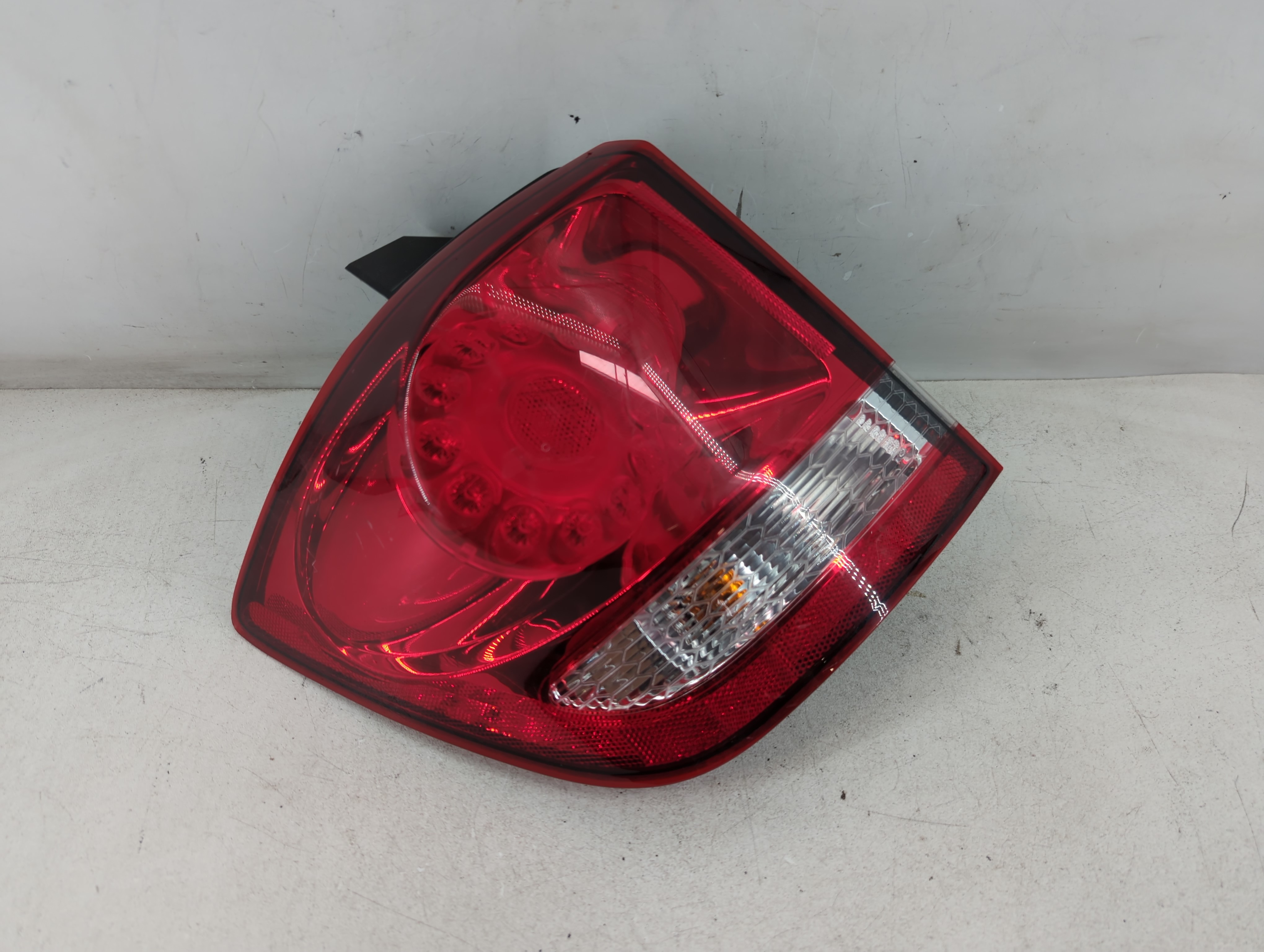 2014 Dodge Journey Driver Left Side Tail Light Taillight Oem 1074329 - Oemusedautoparts1.com