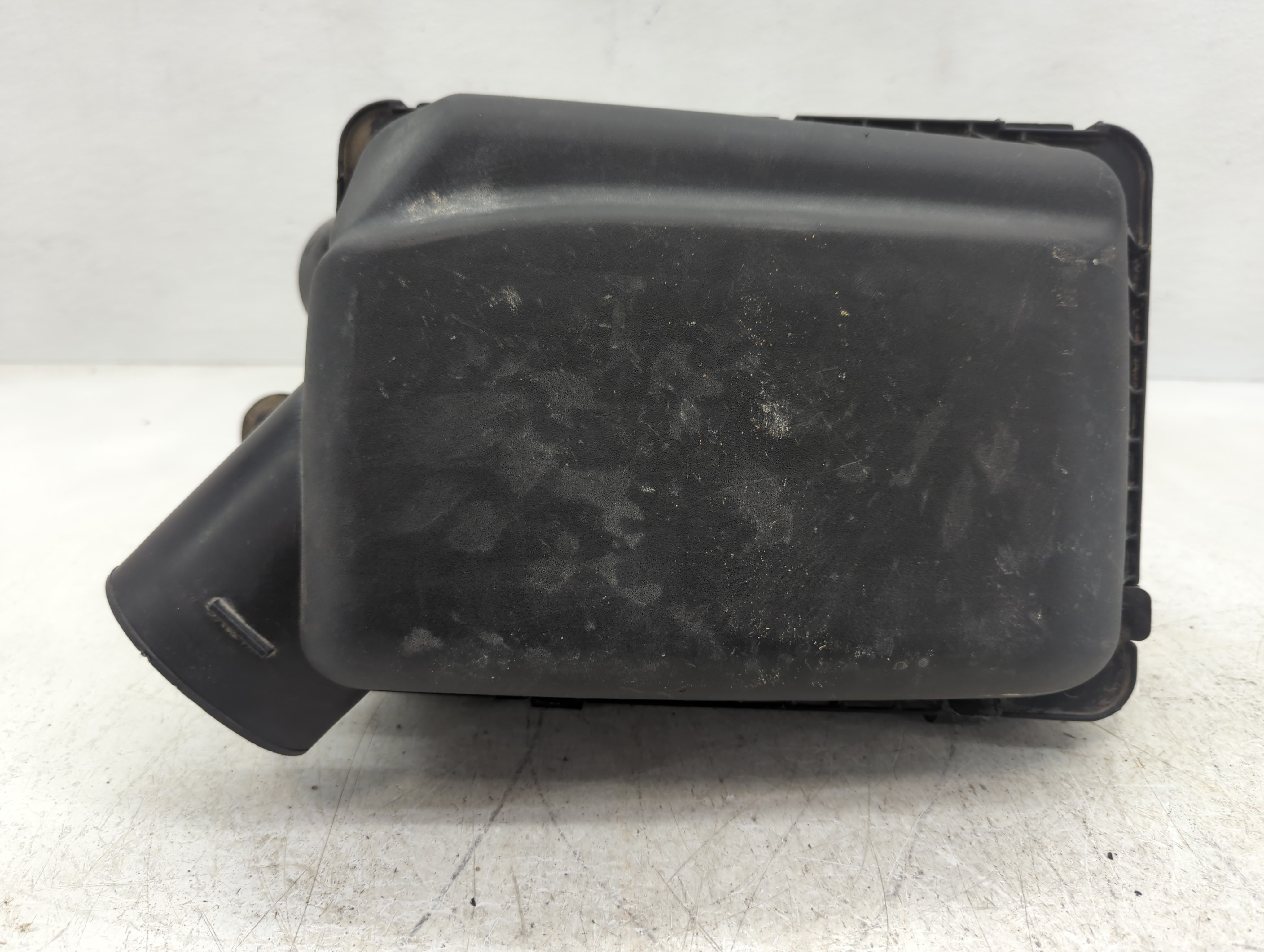 2003-2004 Saturn Ion Air Cleaner Intake-duct Hose Tube 1074330 - Oemusedautoparts1.com