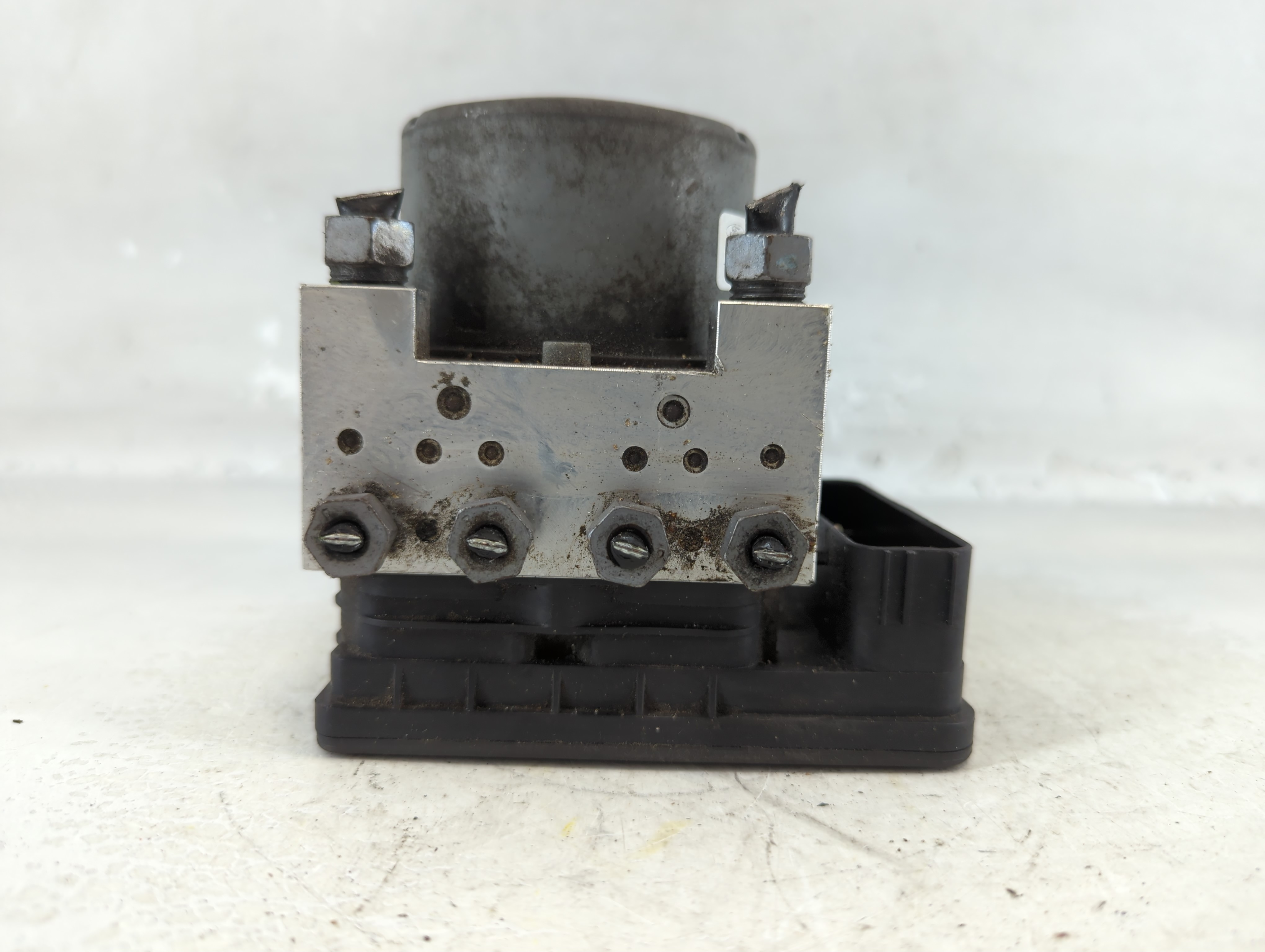 2016 Ford Explorer Abs Pump Control Module 1074345 - Oemusedautoparts1.com