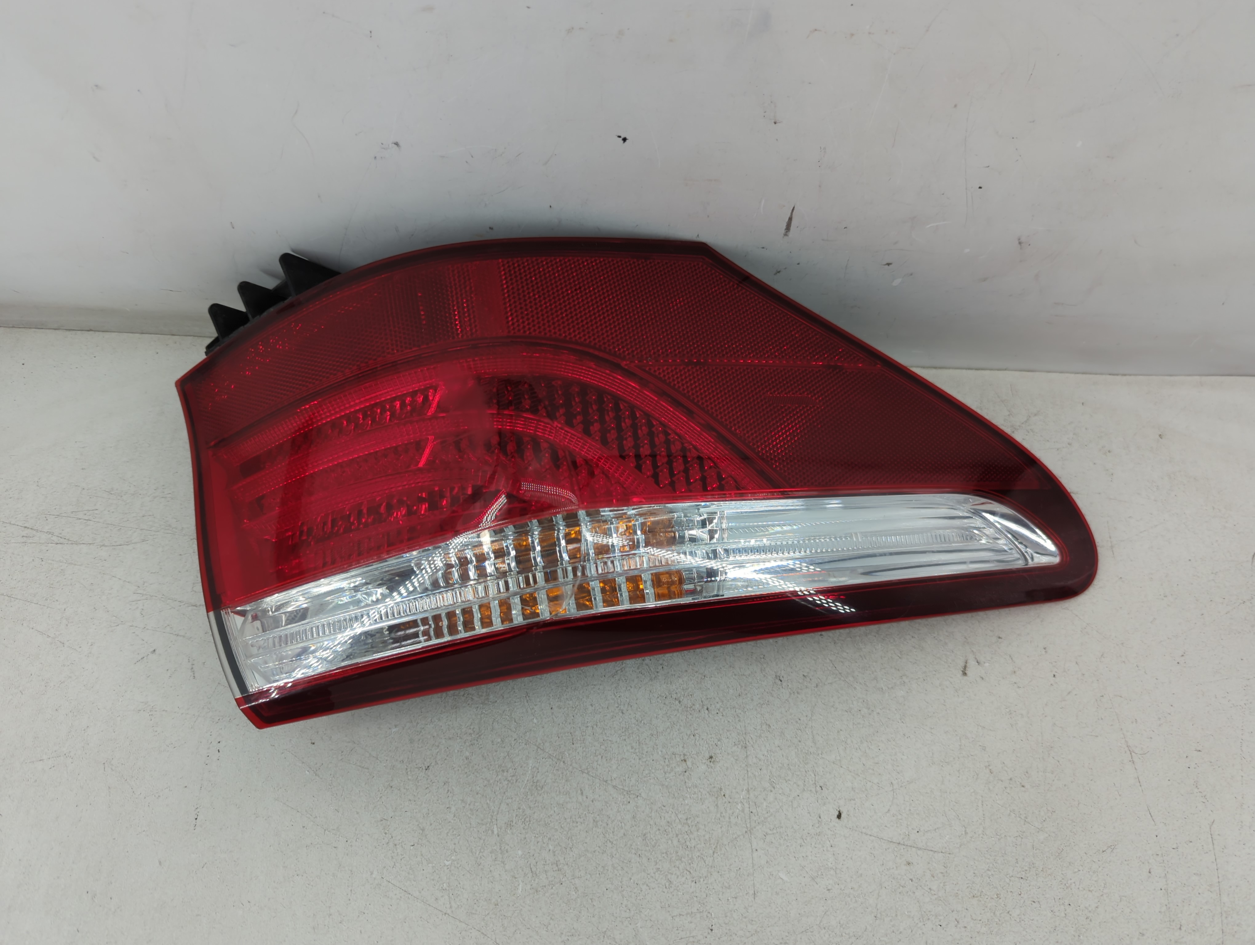 2007-2009 Lexus Ls460 Driver Left Side Tail Light Taillight Oem 1074359 - Oemusedautoparts1.com