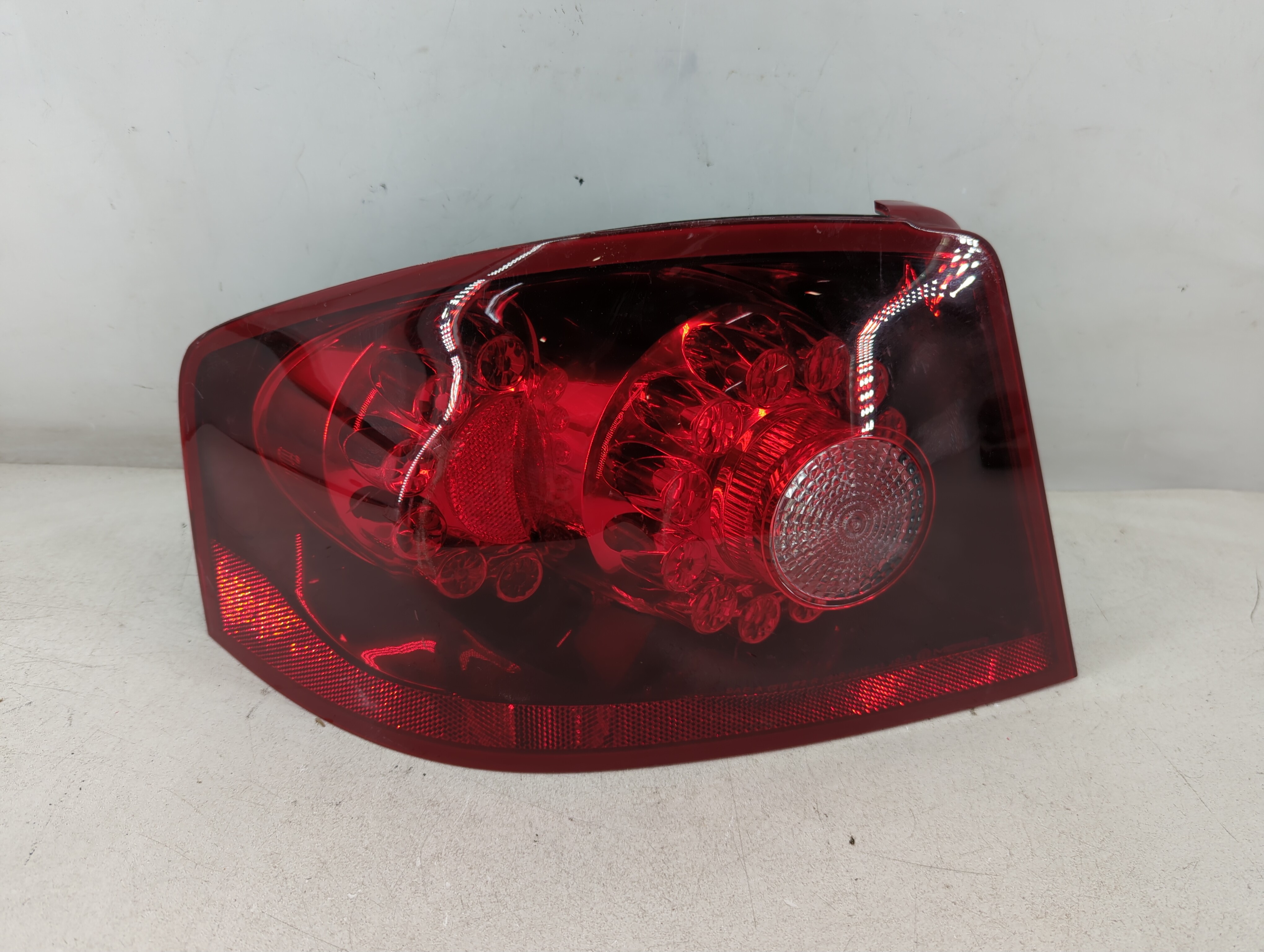 2011-2014 Dodge Avenger Driver Left Side Tail Light Taillight Oem 1074372 - Oemusedautoparts1.com
