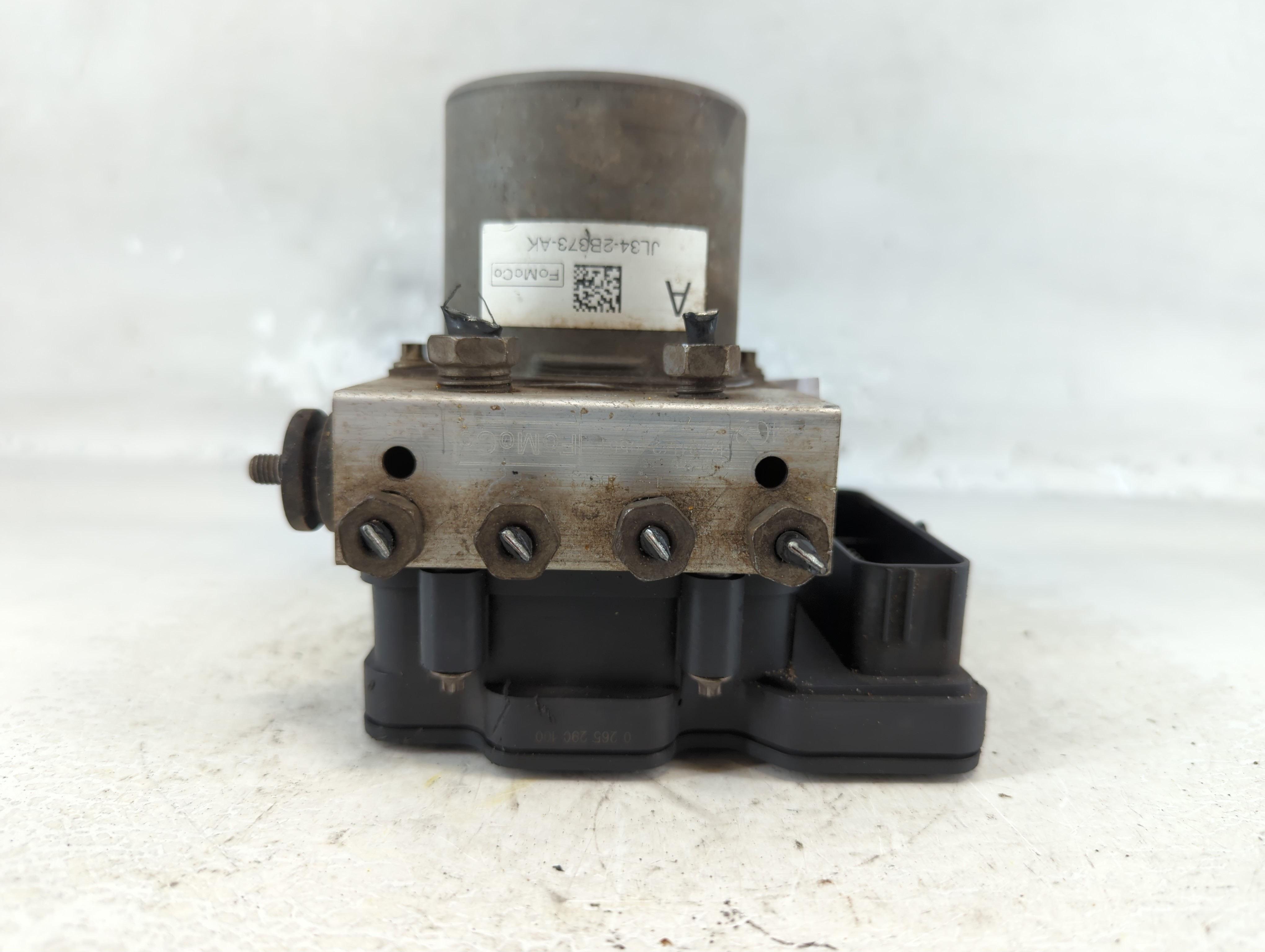 2018-2018 Ford F-150 Abs Pump Control Module 1074380 - Oemusedautoparts1.com