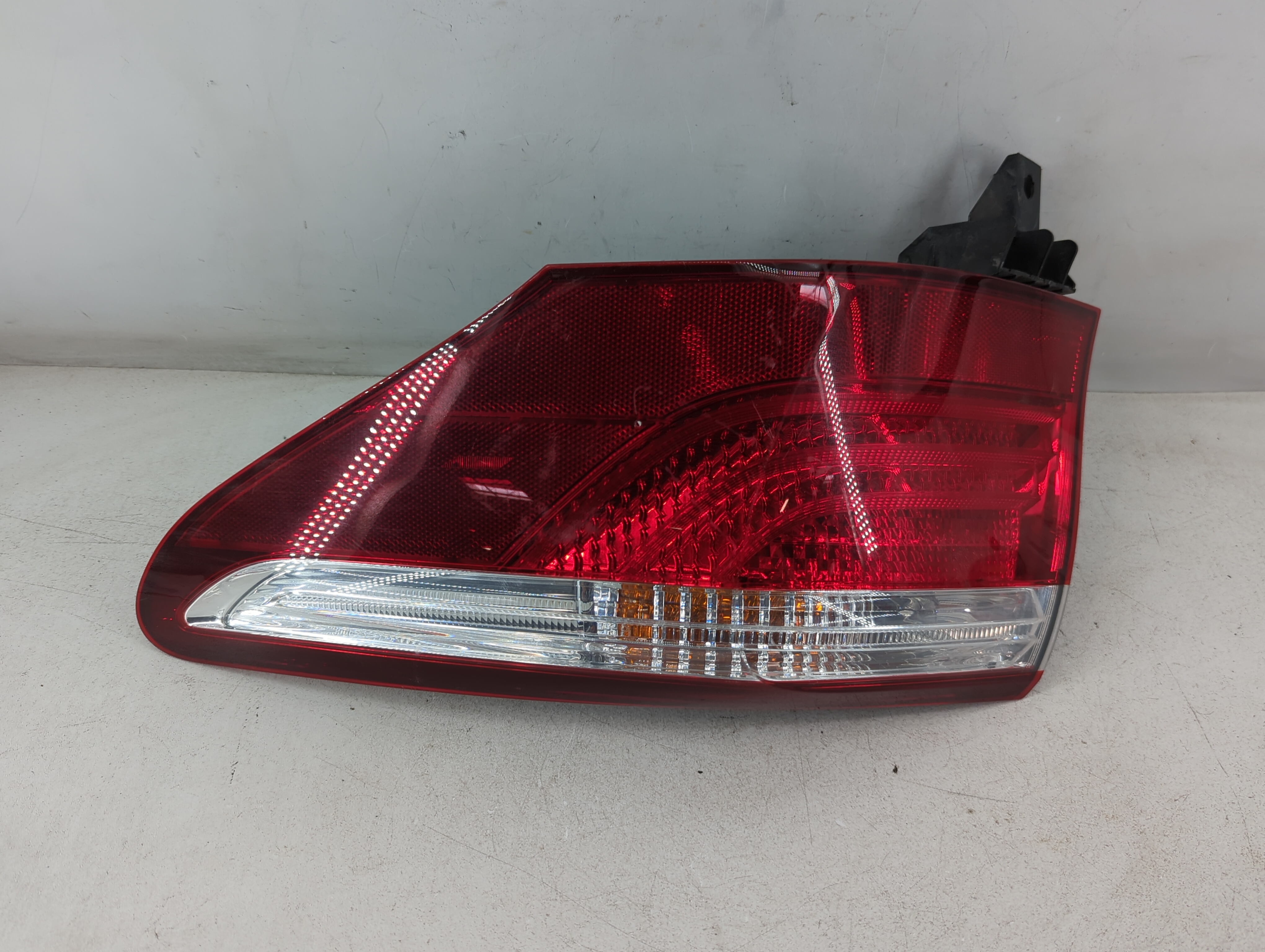 2007-2009 Lexus Ls460 Passenger Right Side Tail Light Taillight Oem 1074394 - Oemusedautoparts1.com