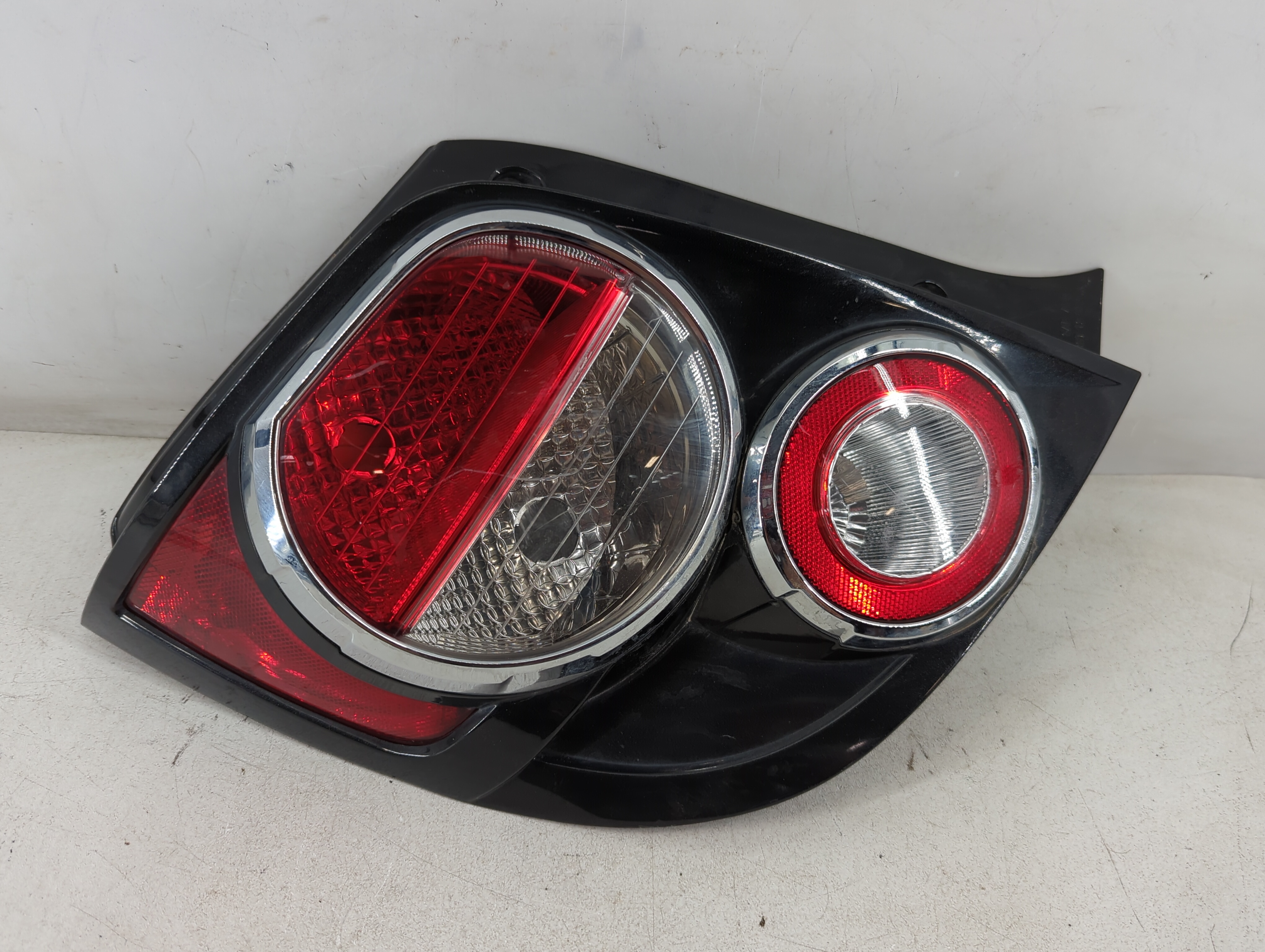 2012-2016 Chevrolet Sonic Driver Left Side Tail Light Taillight Oem 1074400 - Oemusedautoparts1.com
