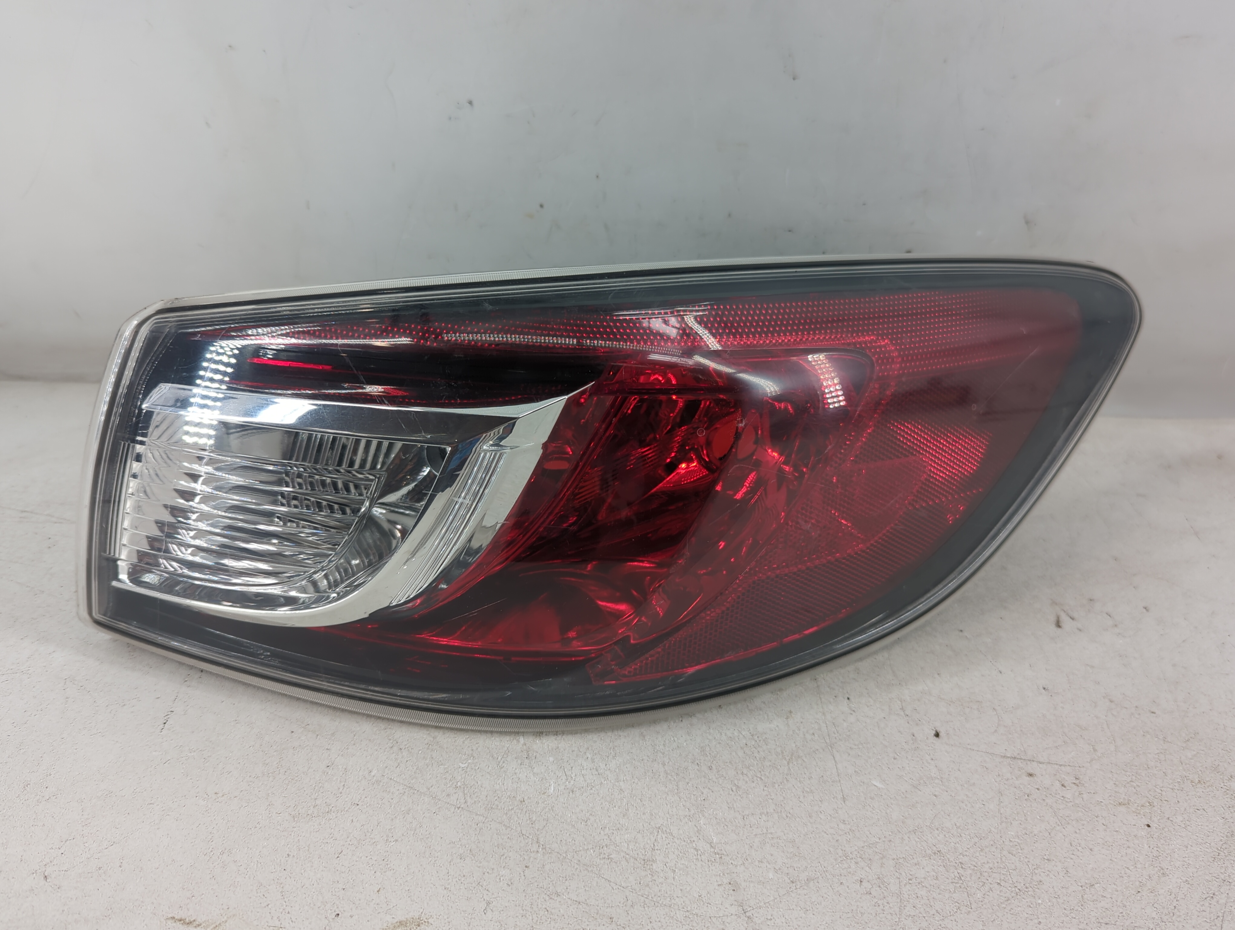 2010-2013 Mazda 3 Passenger Right Side Tail Light Taillight Oem 1074402 - Oemusedautoparts1.com